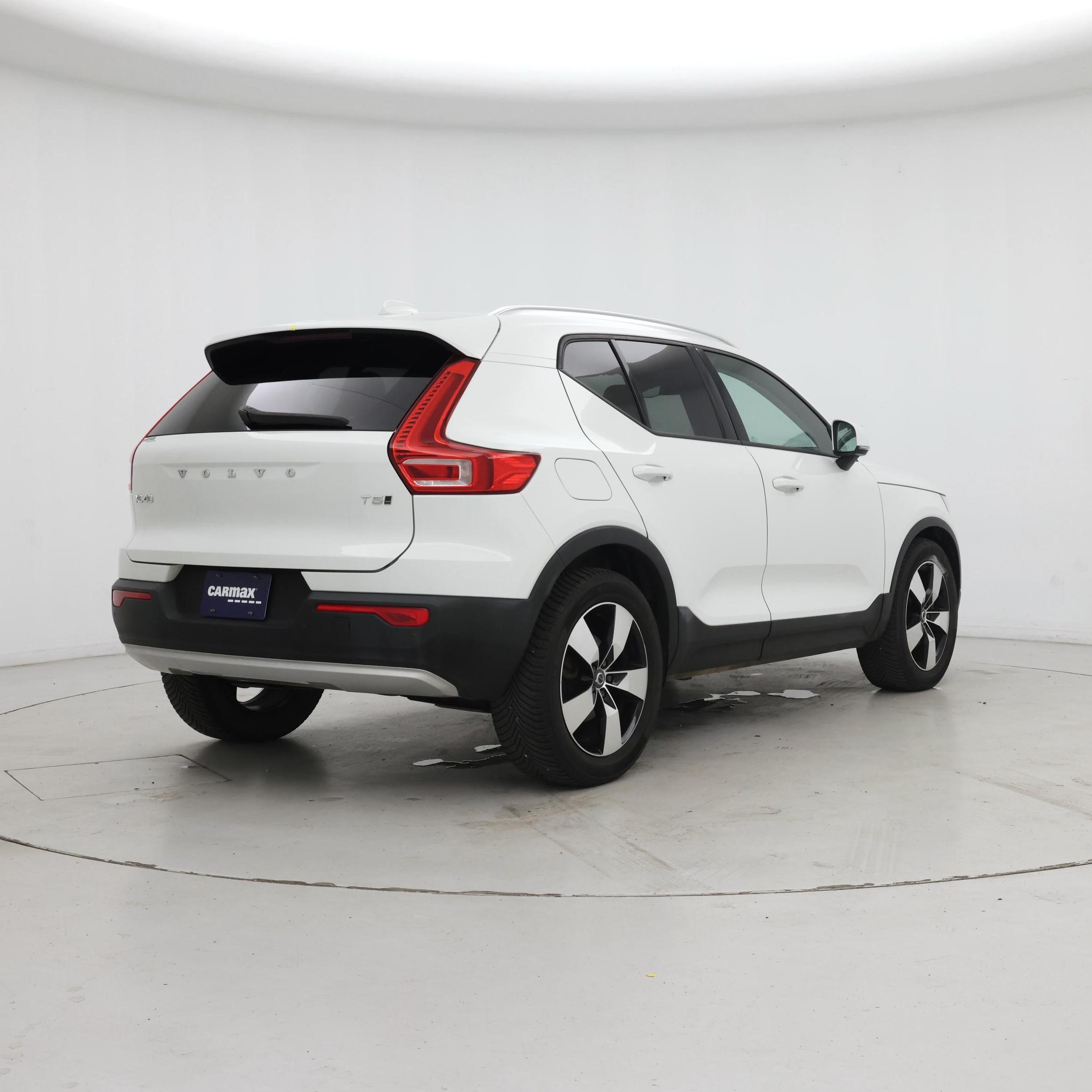 Thumbnail: 2020 Volvo XC40 - 8