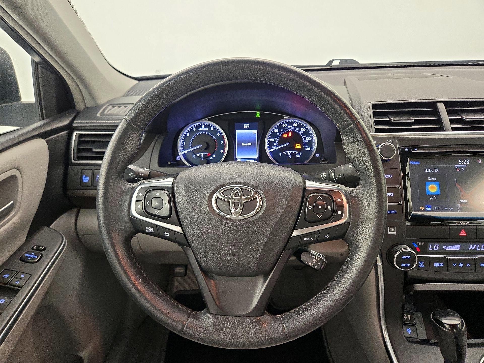 Thumbnail: 2017 Toyota Camry - 10