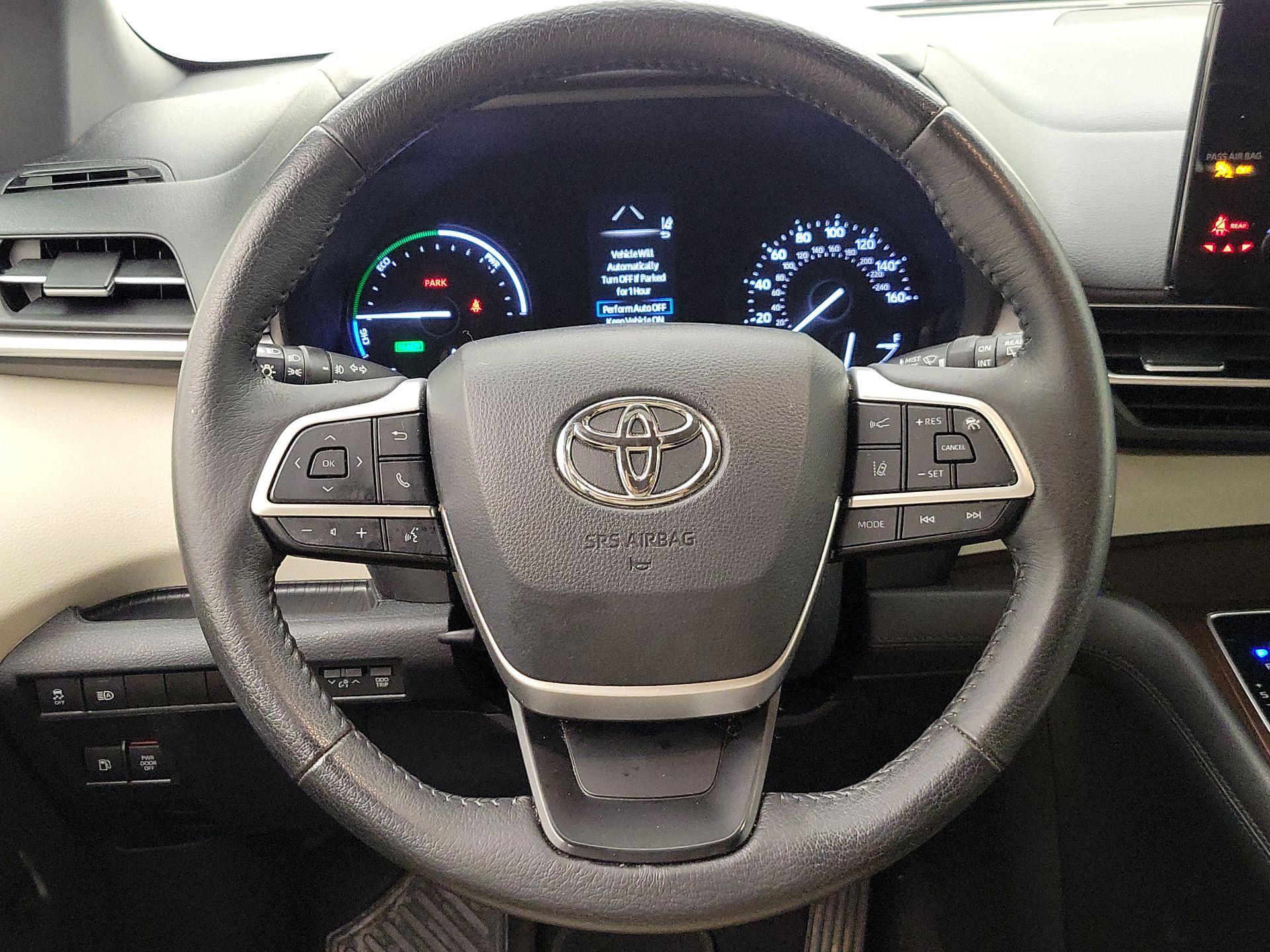 Thumbnail: 2021 Toyota Sienna - 10