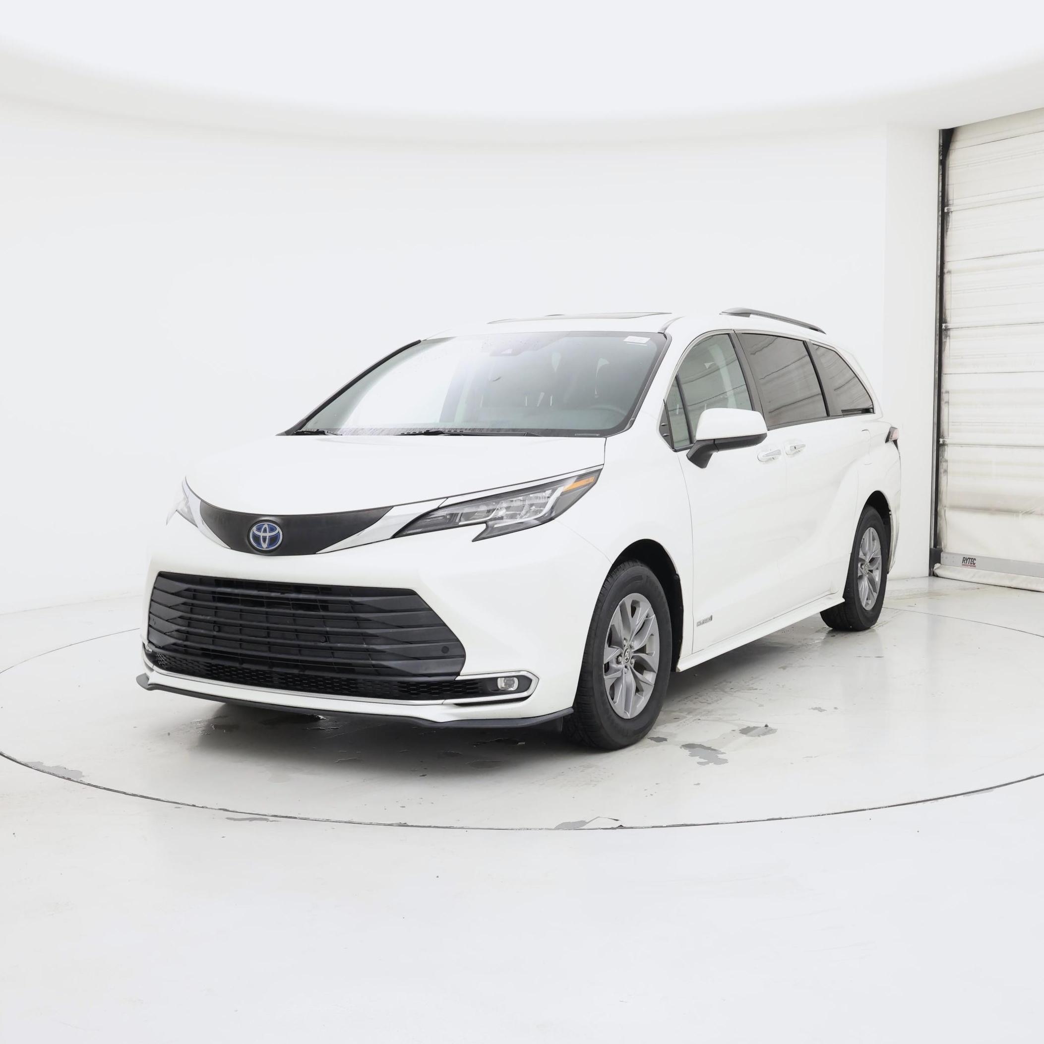 Thumbnail: 2021 Toyota Sienna - 4