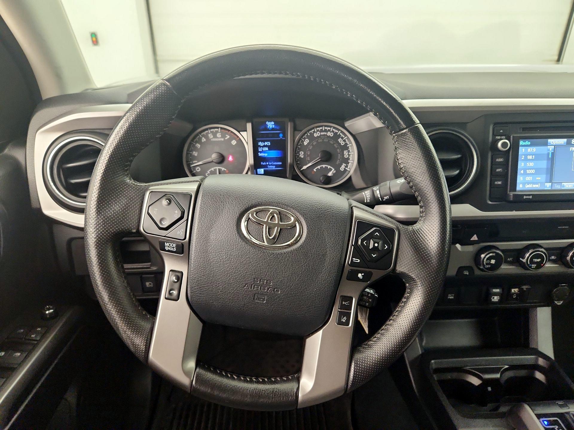 Thumbnail: 2018 Toyota Tacoma - 10