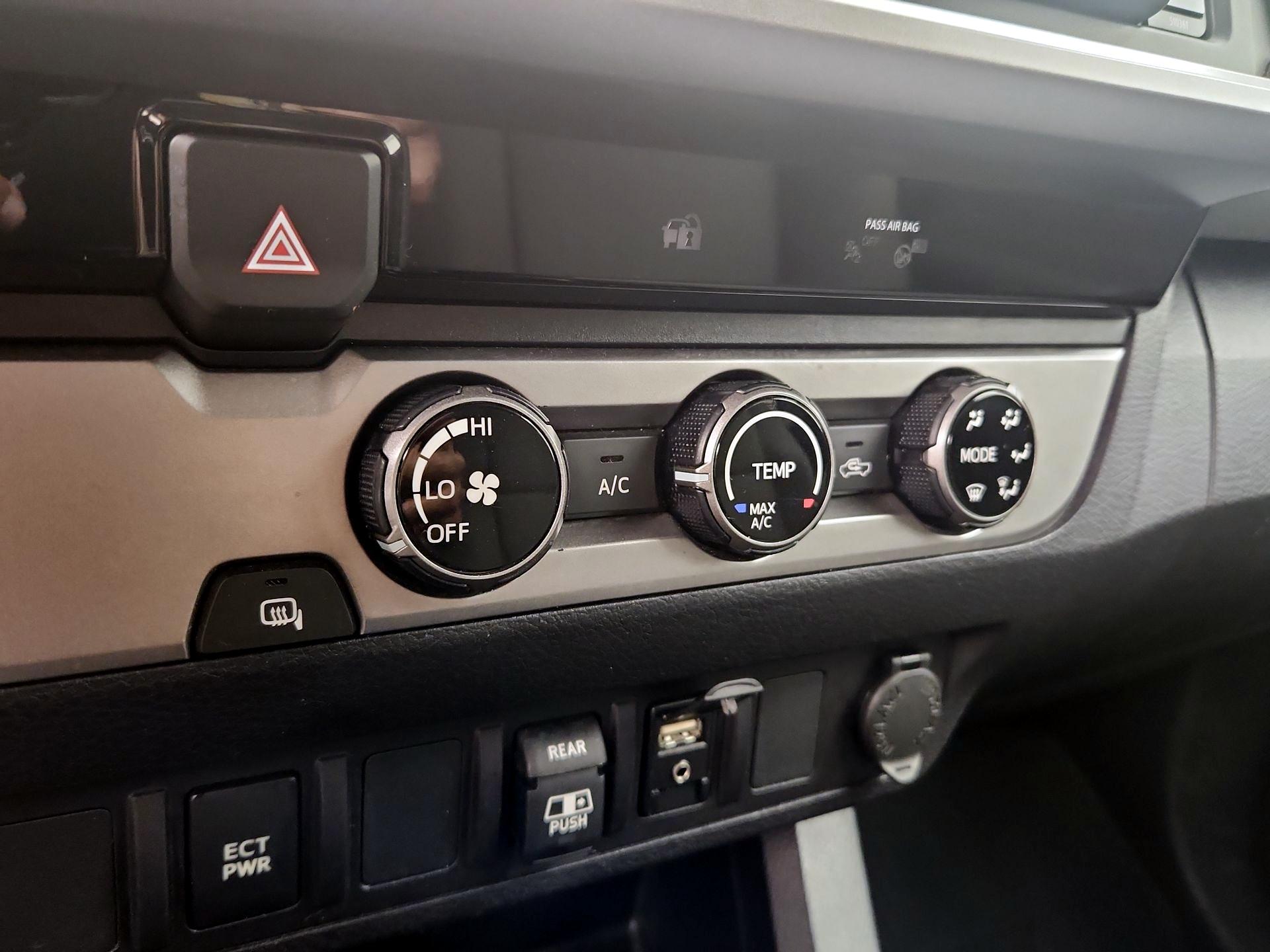 Thumbnail: 2018 Toyota Tacoma - 16