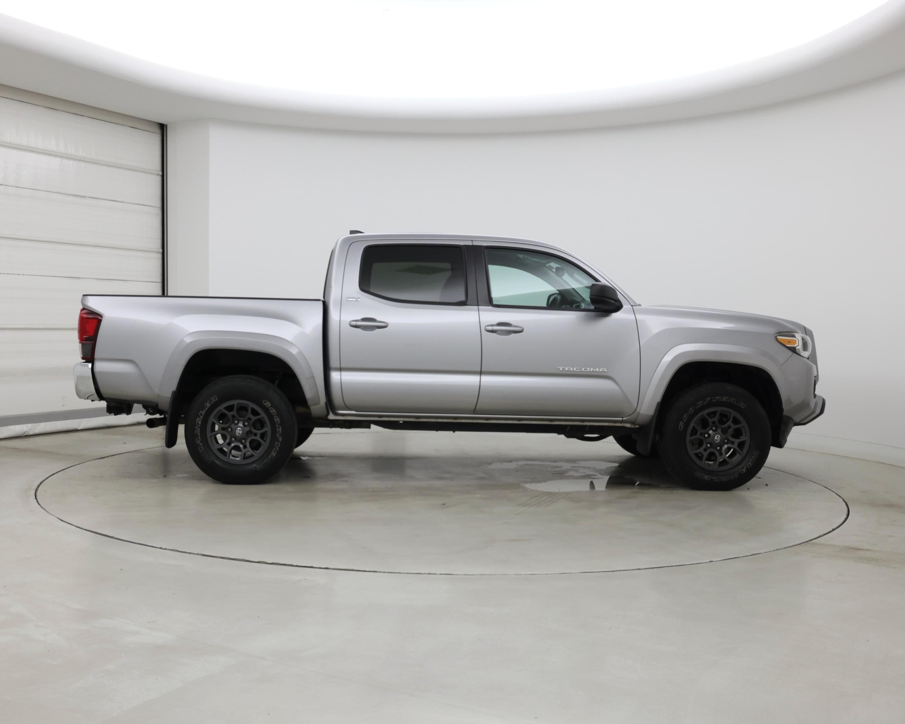 Thumbnail: 2018 Toyota Tacoma - 7