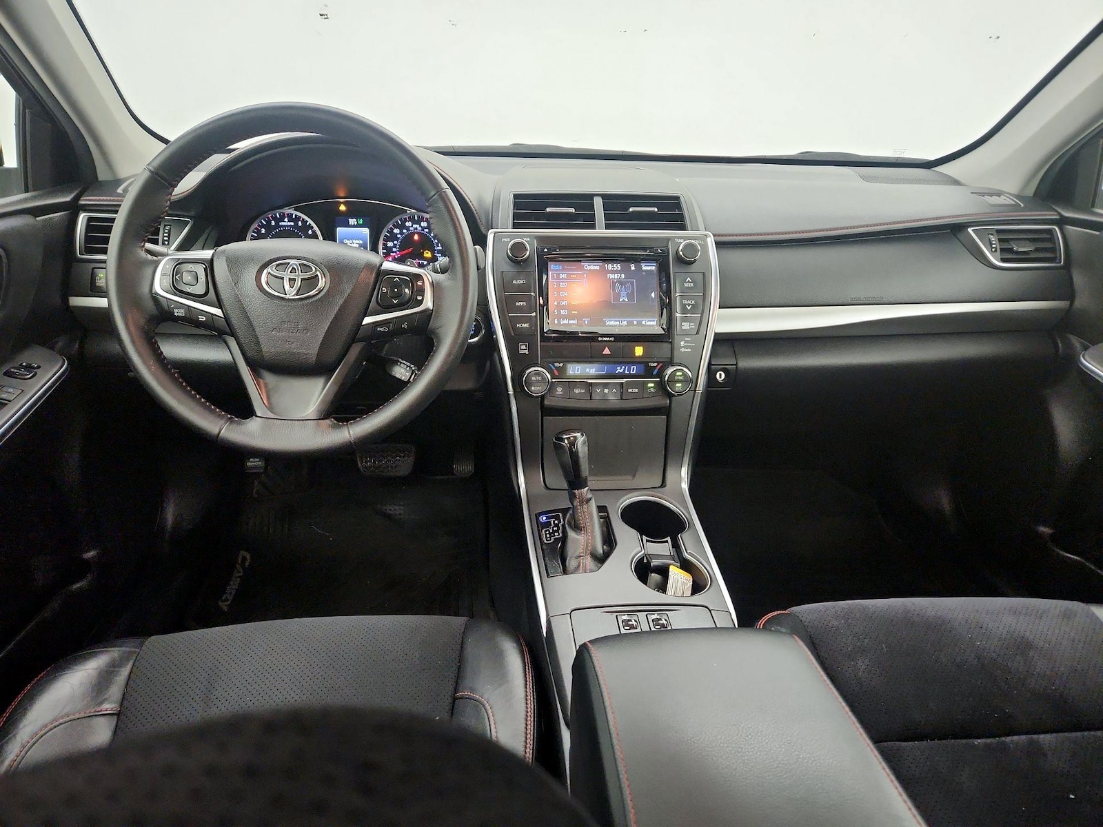 2016 Toyota Camry XSE - Photo 10