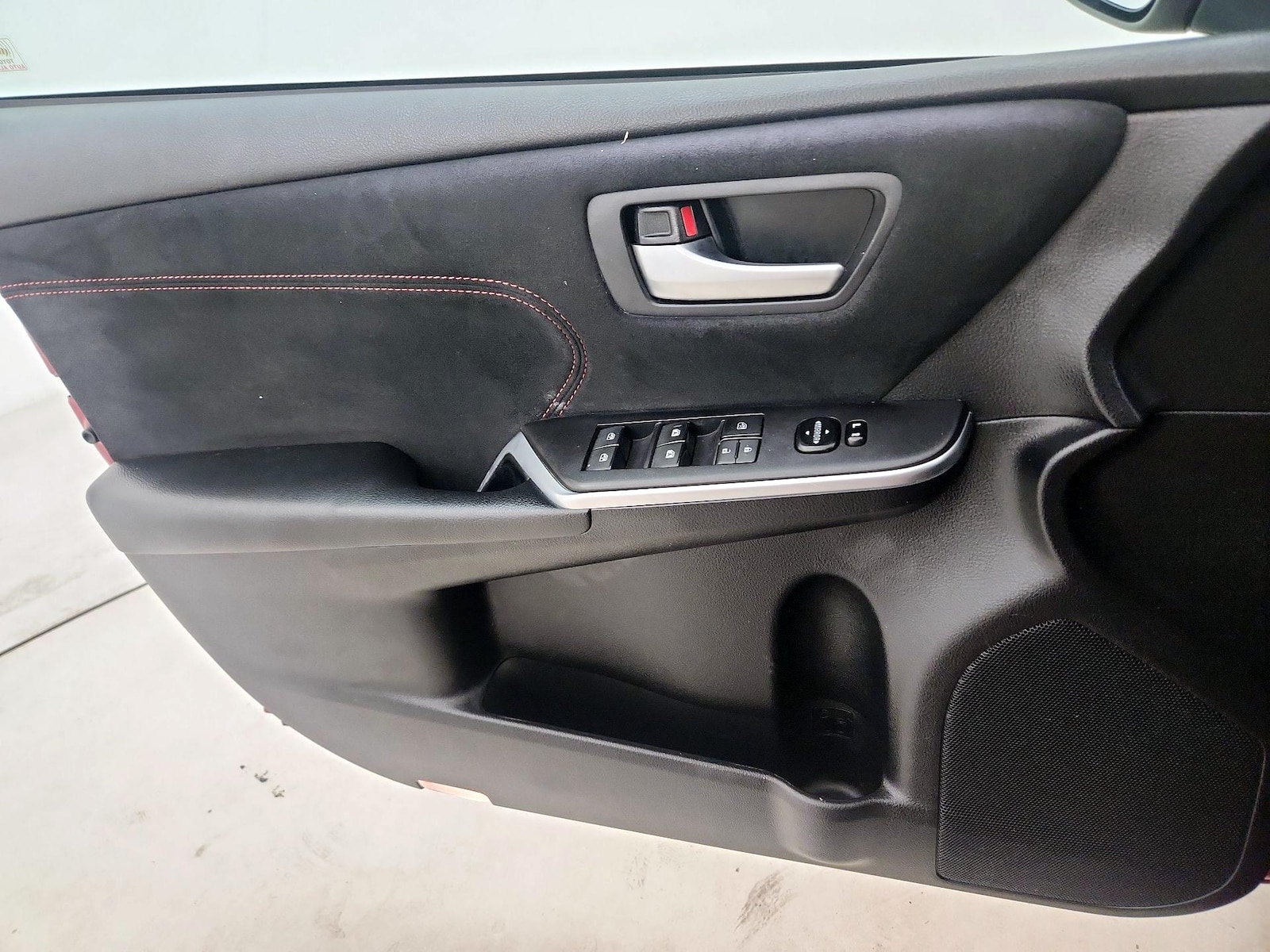 2016 Toyota Camry XSE - Photo 13