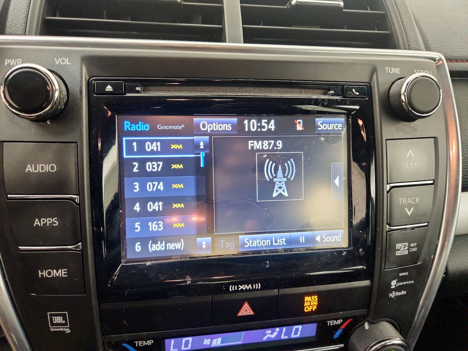 2016 Toyota Camry XSE - Photo 16