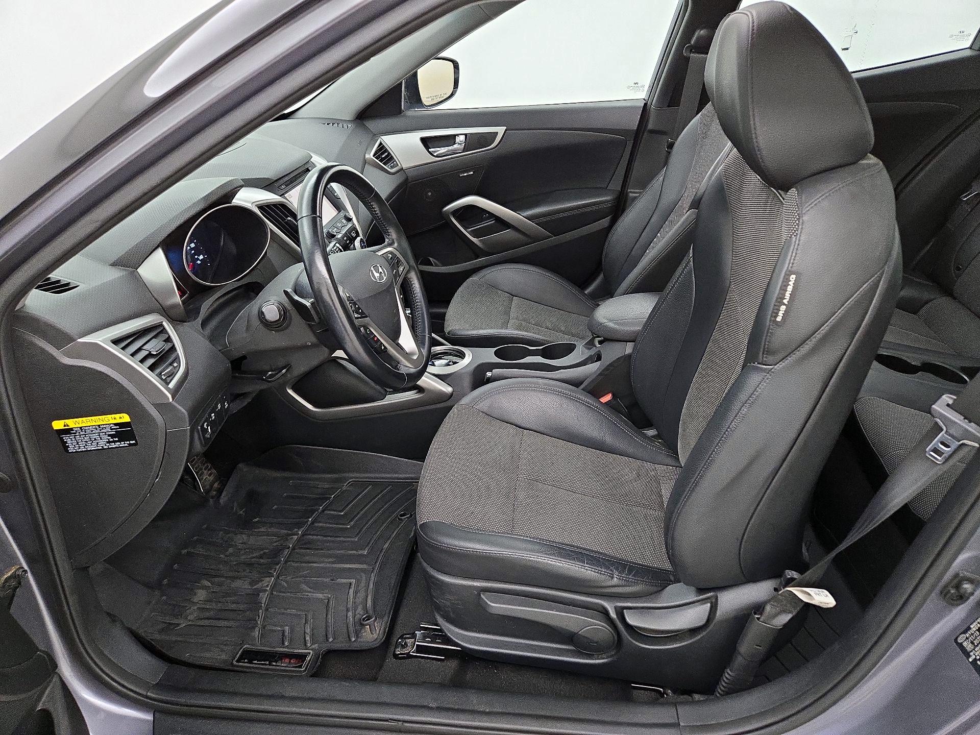 Thumbnail: 2014 Hyundai Veloster - 11