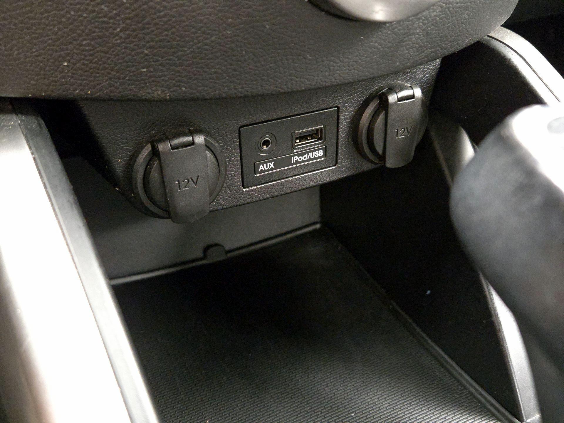 Thumbnail: 2014 Hyundai Veloster - 19