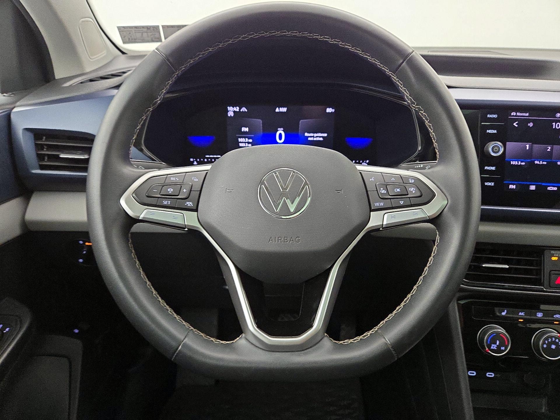 Thumbnail: 2023 Volkswagen Taos - 10