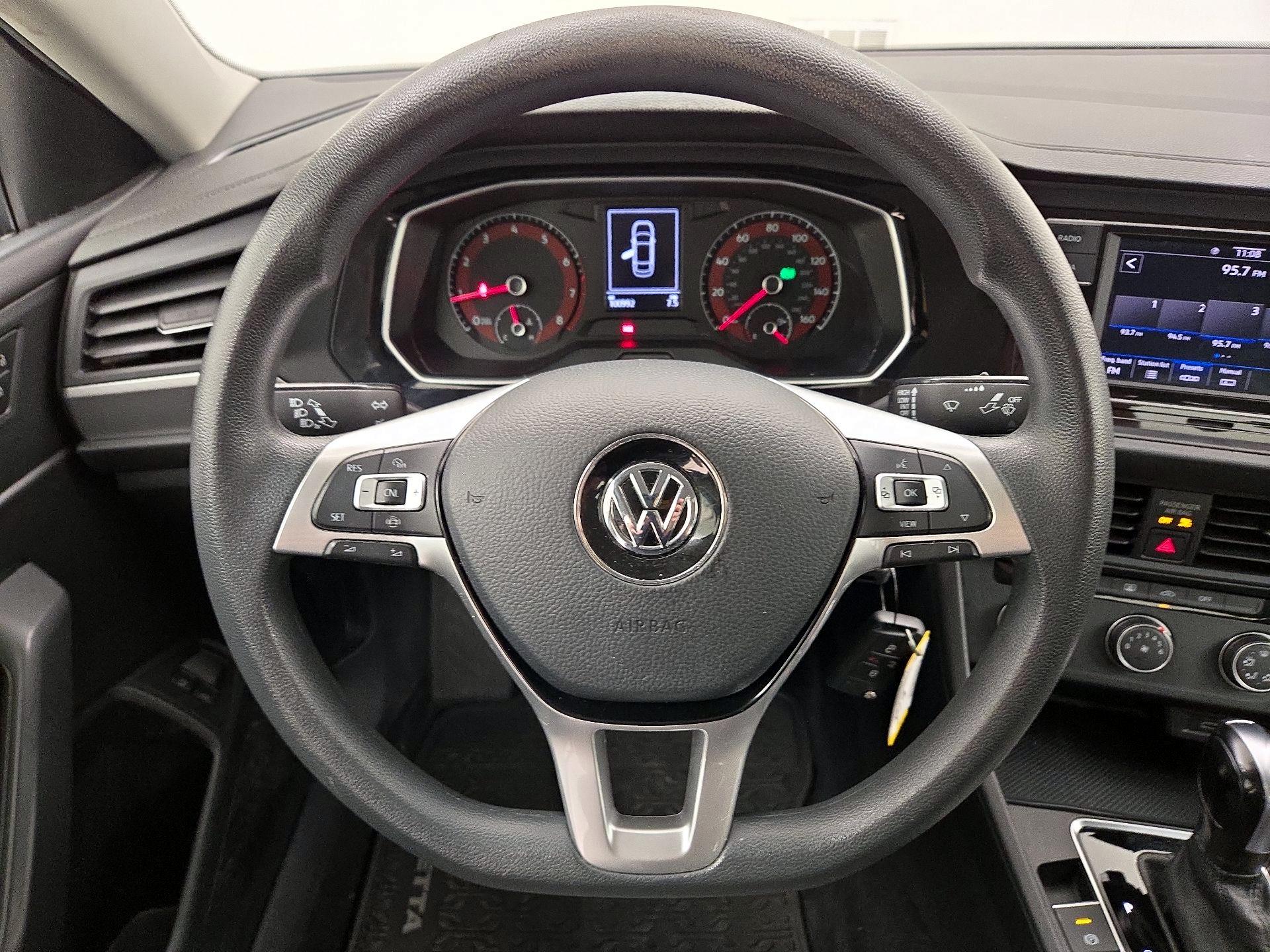 Thumbnail: 2021 Volkswagen Jetta - 10
