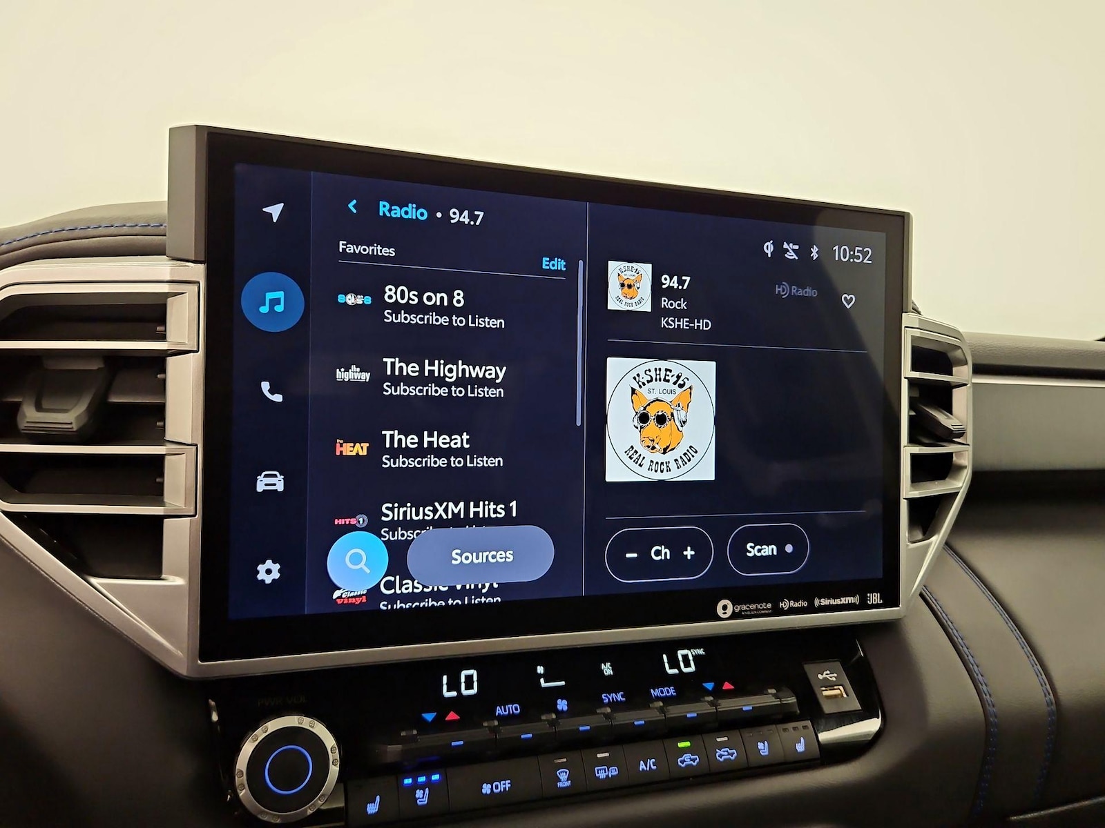 2023 Toyota Tundra Platinum - Photo 16