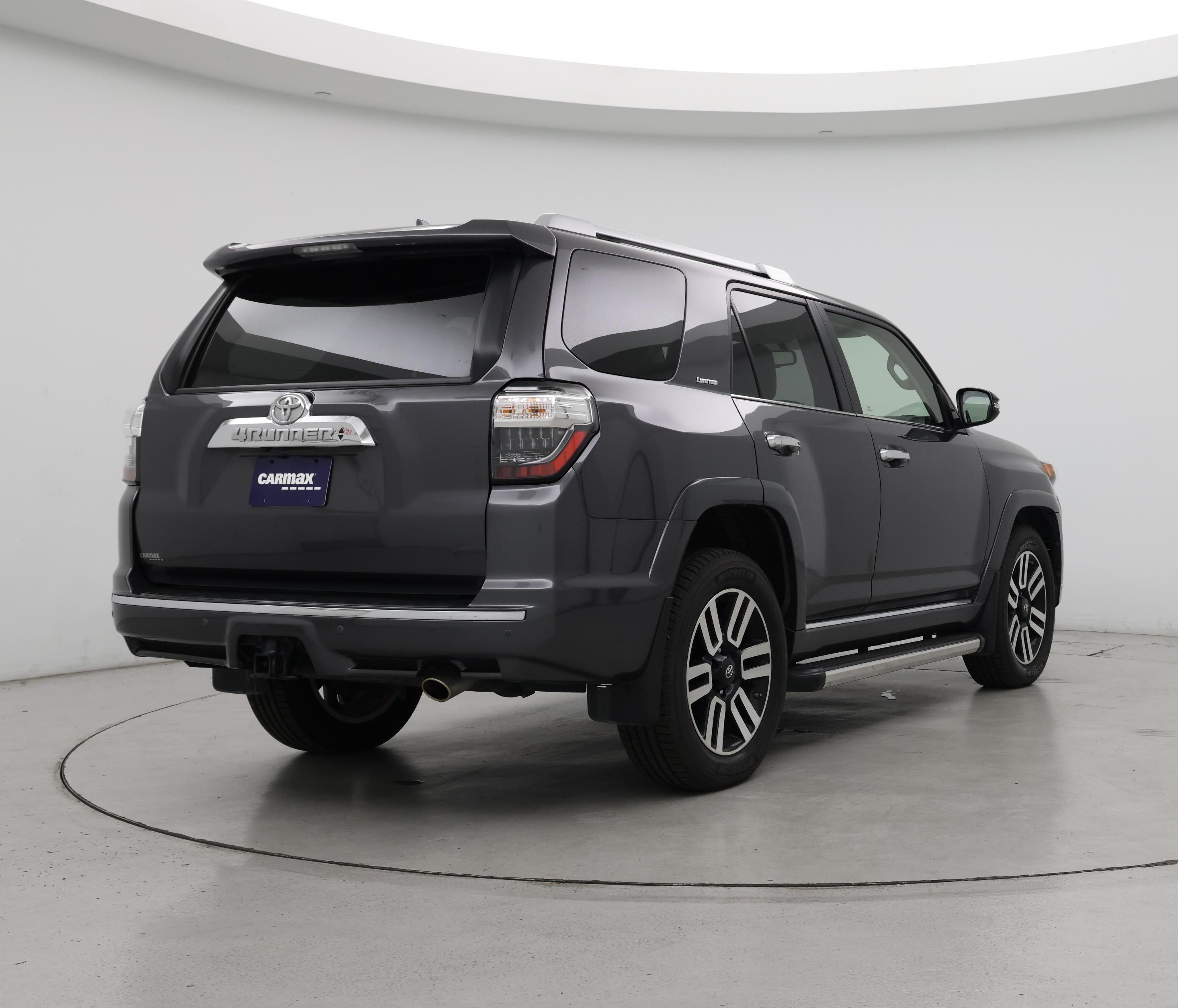 Thumbnail: 2017 Toyota 4Runner - 8