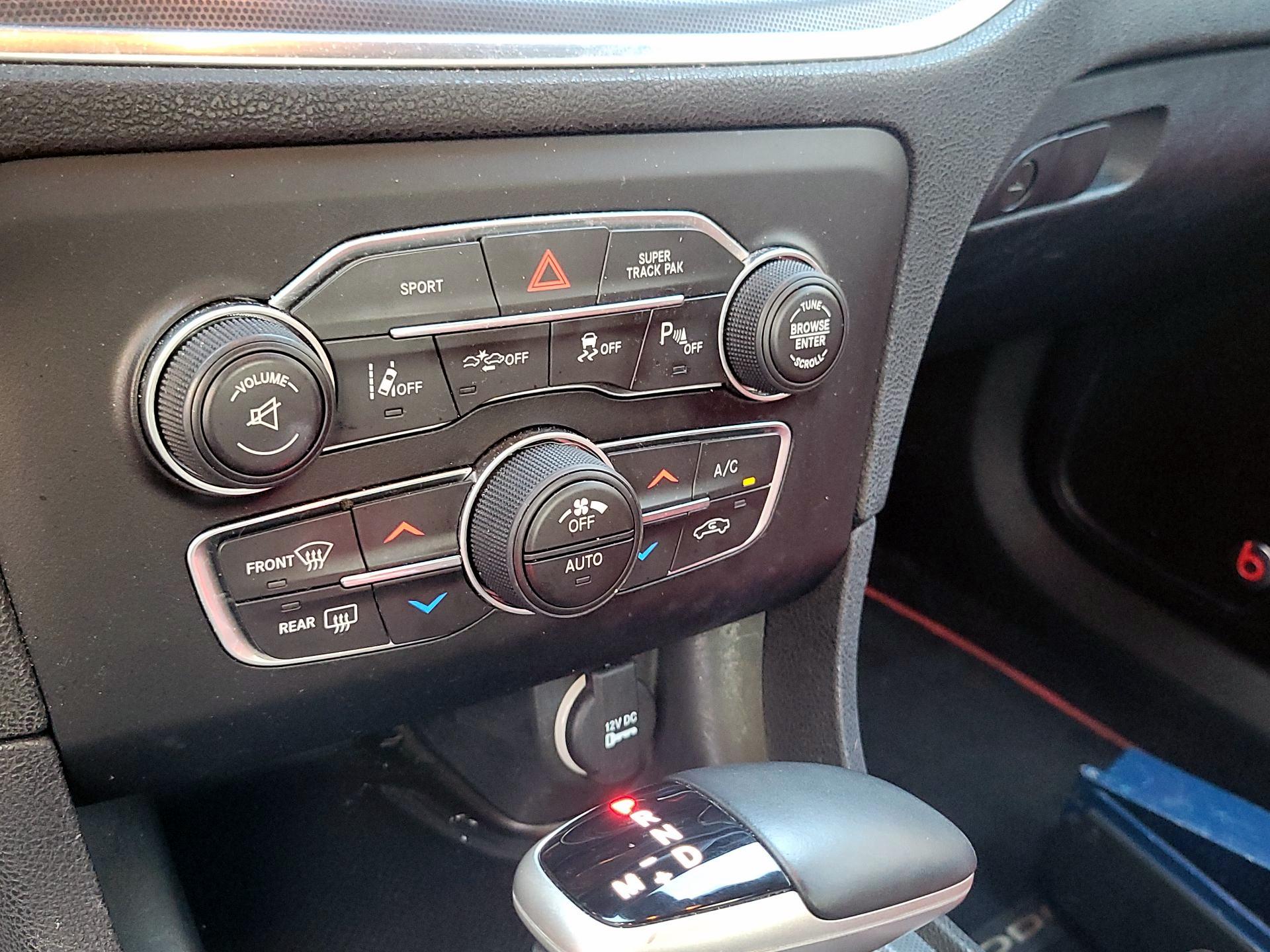 Thumbnail: 2016 Dodge Charger - 14