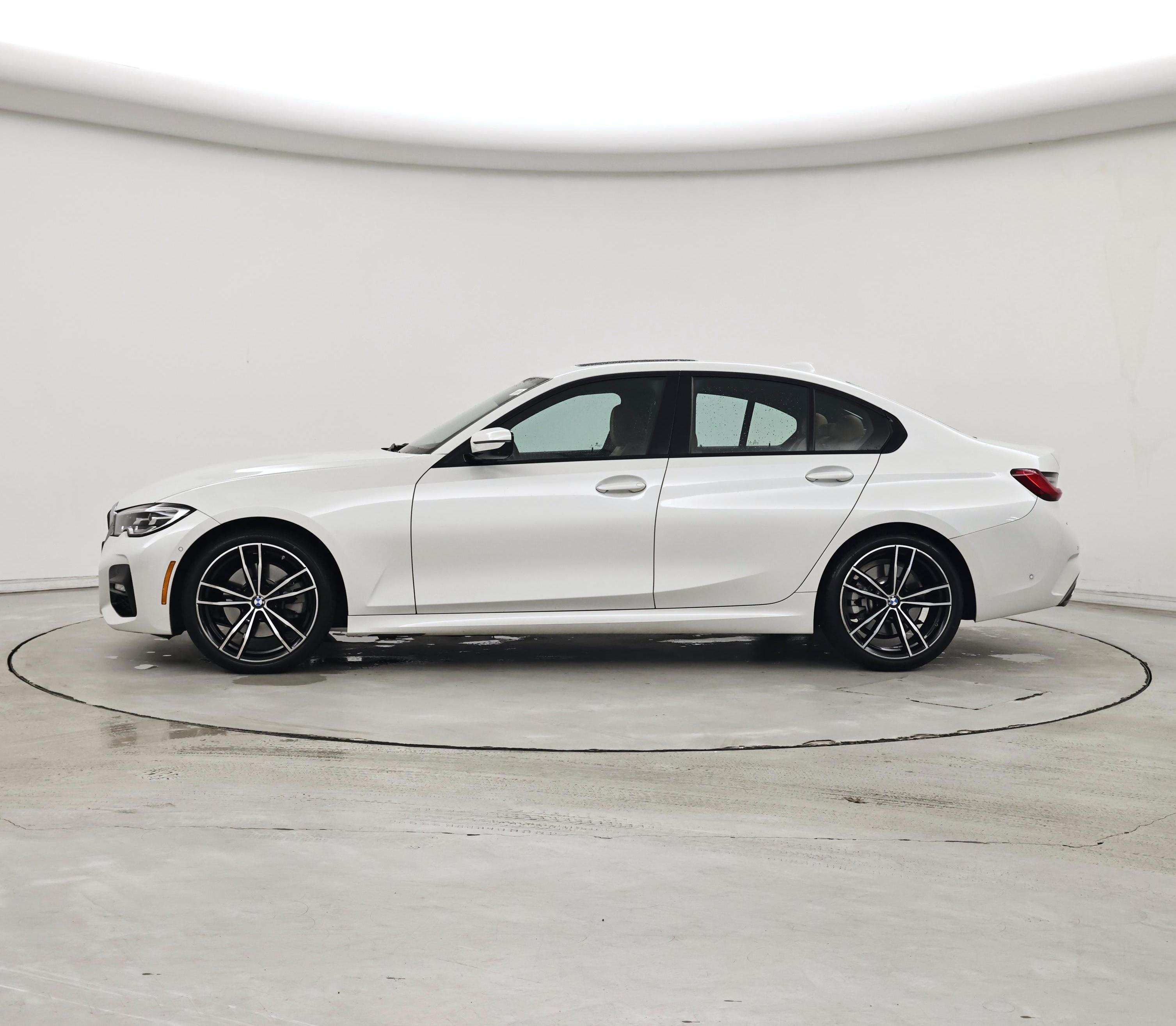 Thumbnail: 2021 BMW 3 Series - 3