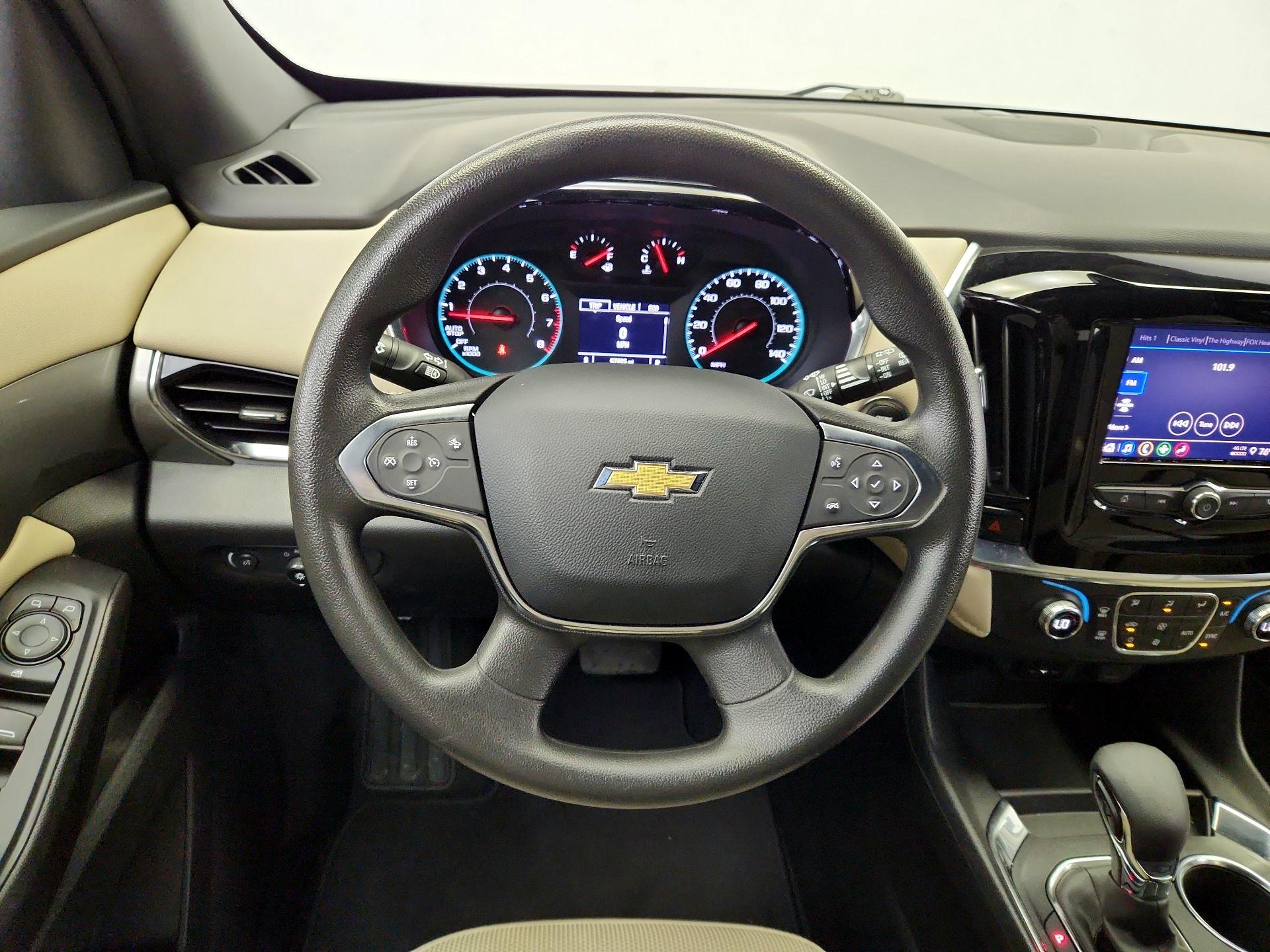 Thumbnail: 2023 Chevrolet Traverse - 10