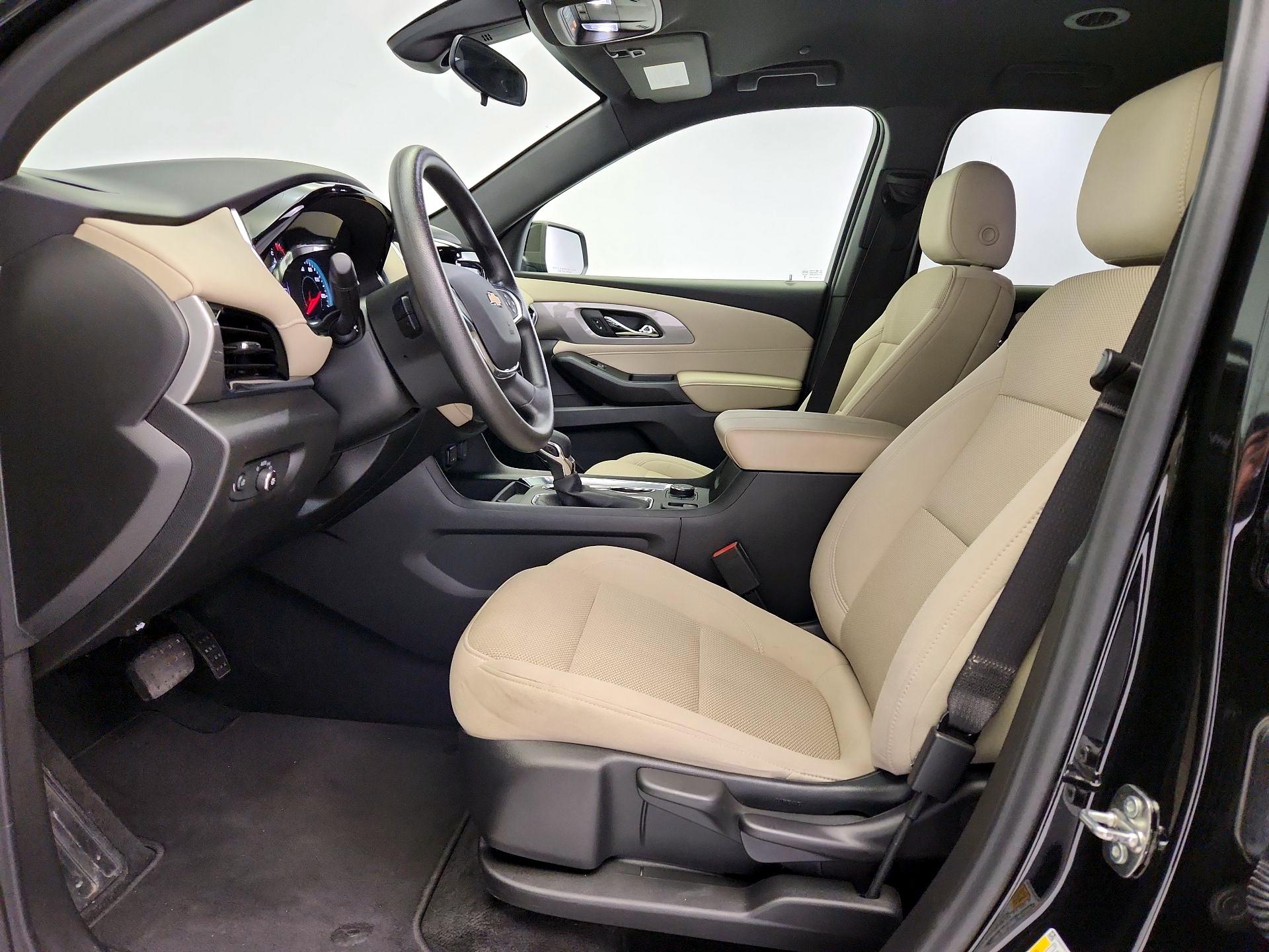 Thumbnail: 2023 Chevrolet Traverse - 11