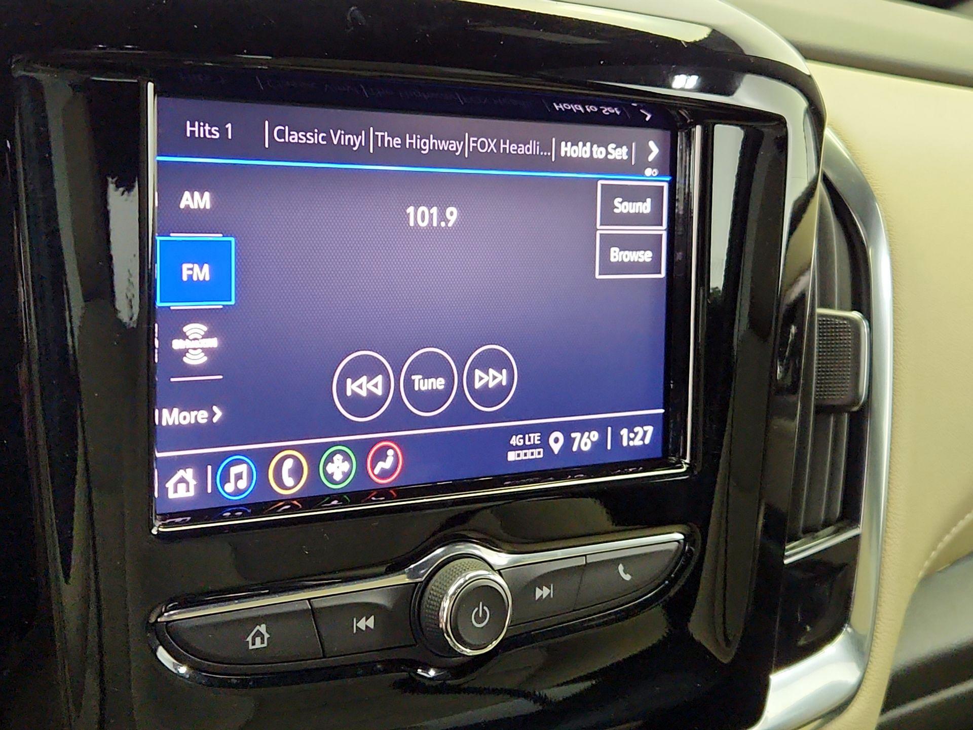 Thumbnail: 2023 Chevrolet Traverse - 15