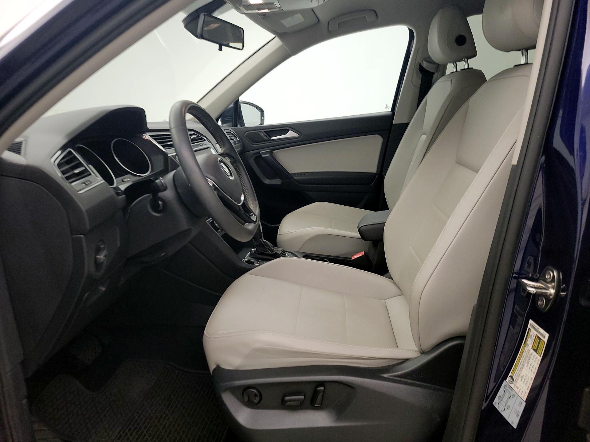 Thumbnail: 2021 Volkswagen Tiguan - 11