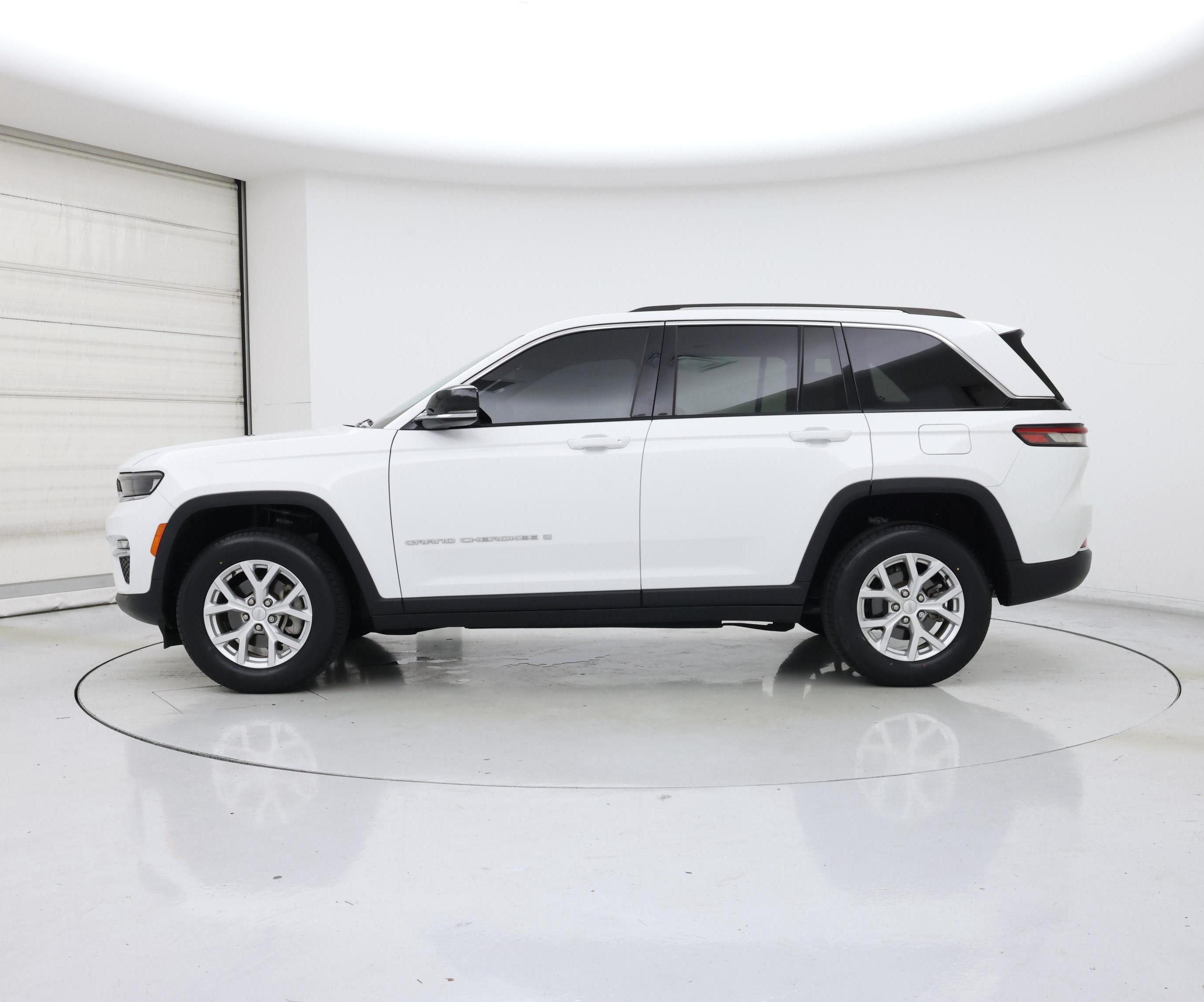 Thumbnail: 2023 Jeep Grand Cherokee - 3