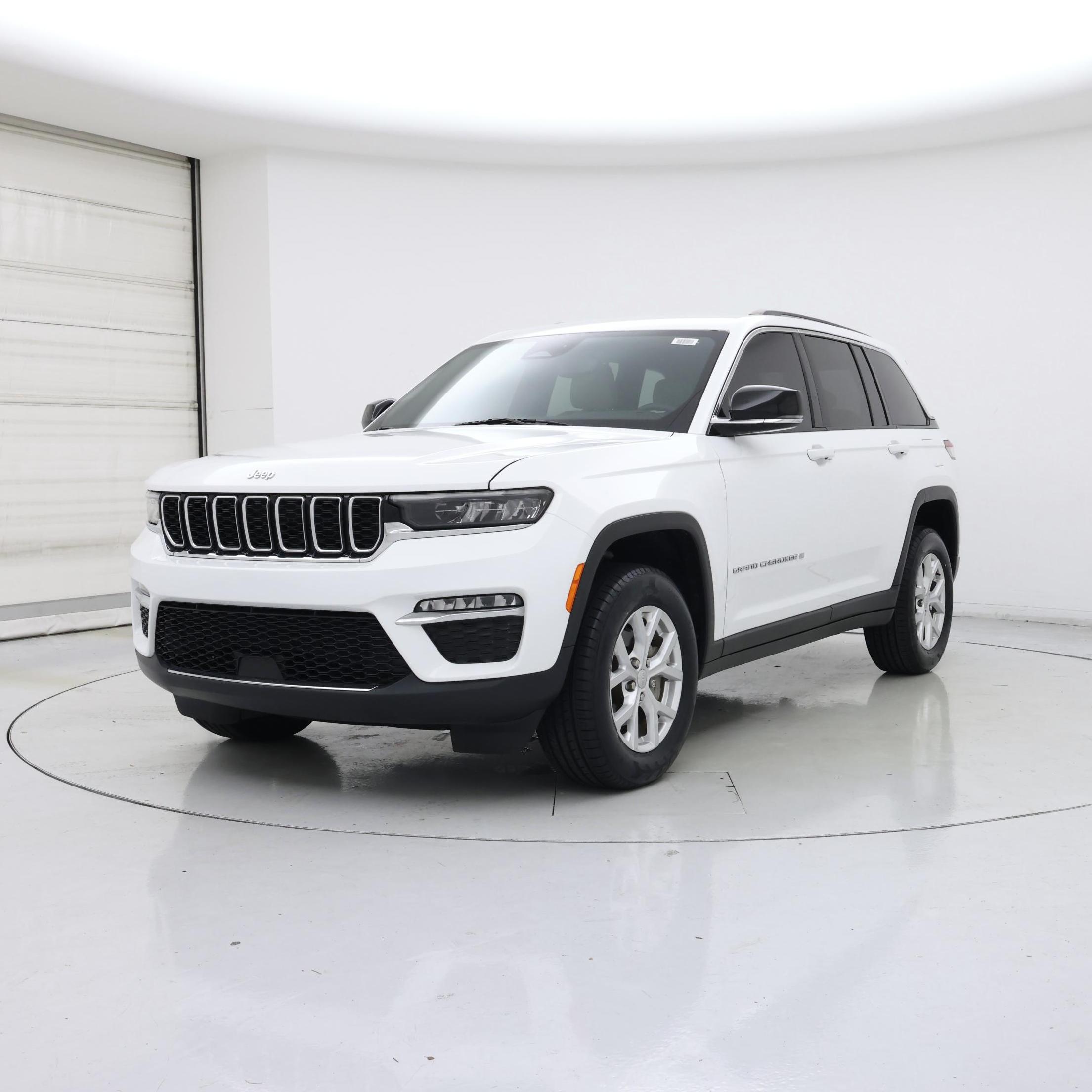Thumbnail: 2023 Jeep Grand Cherokee - 4