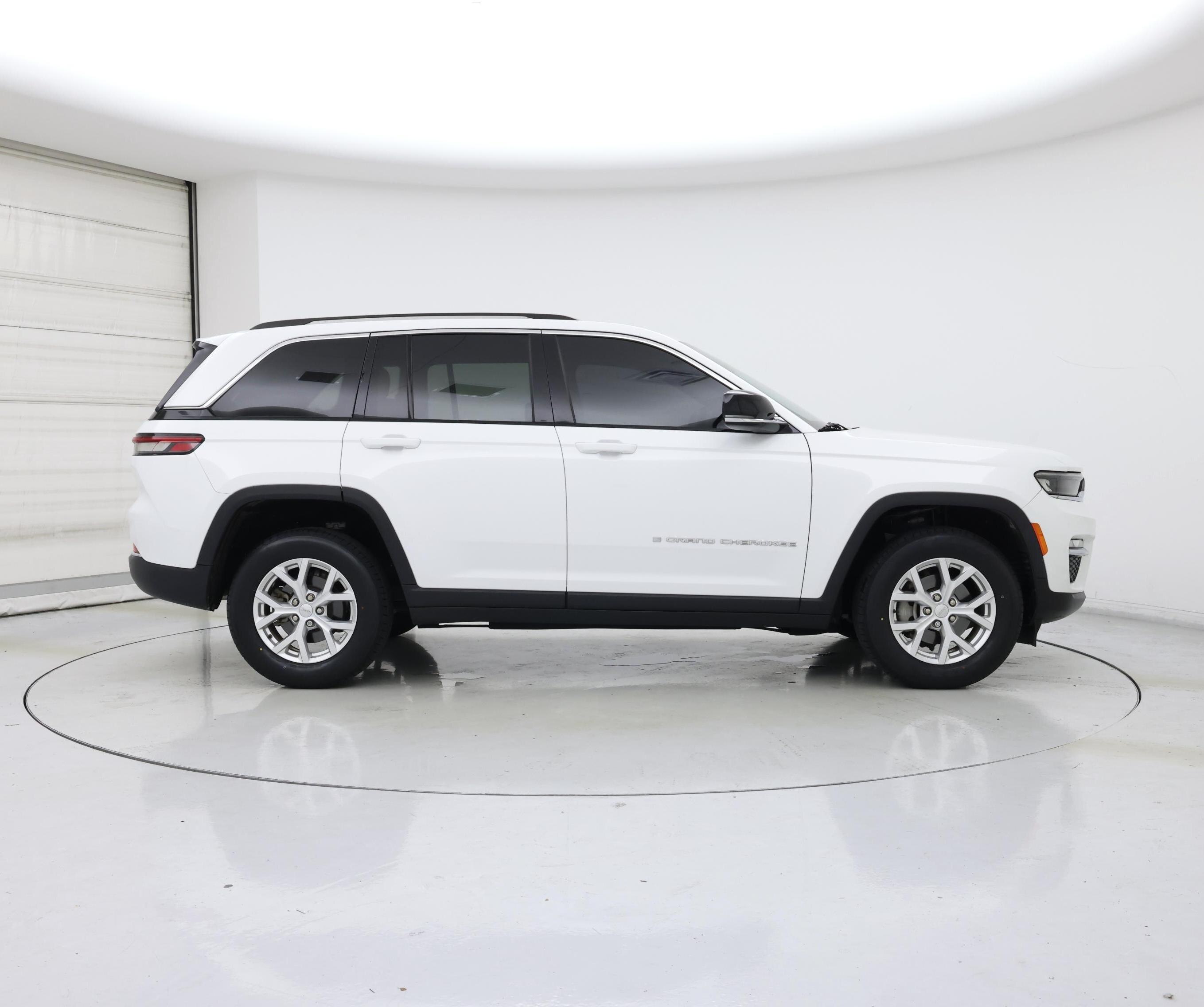 Thumbnail: 2023 Jeep Grand Cherokee - 7