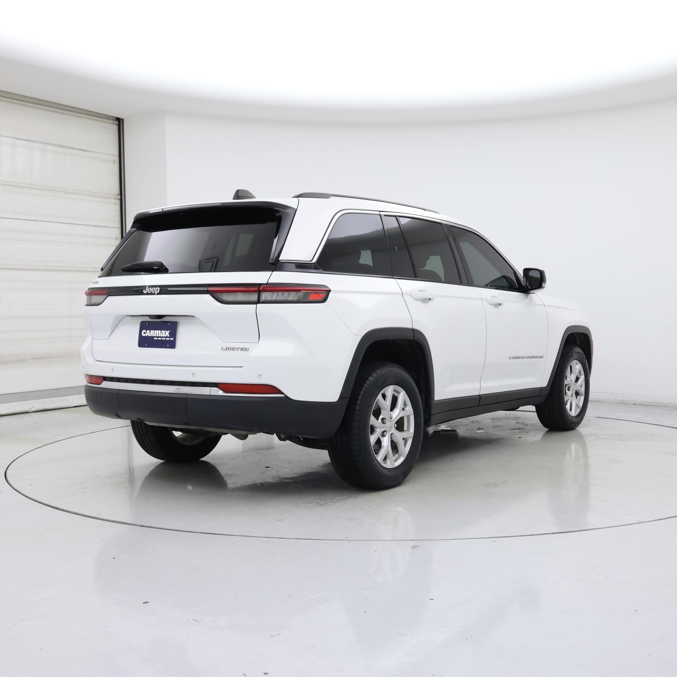 Thumbnail: 2023 Jeep Grand Cherokee - 8