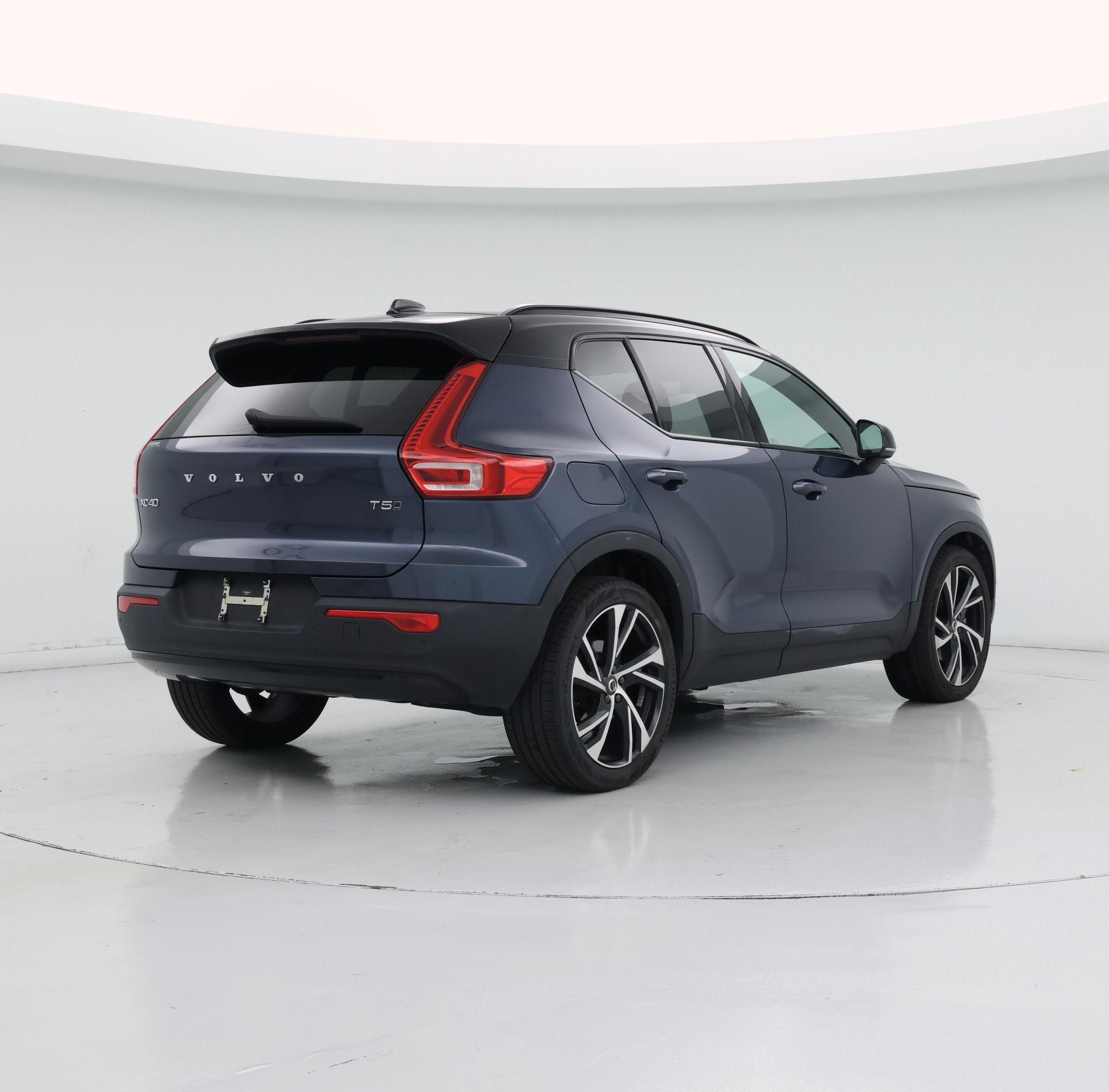 Thumbnail: 2022 Volvo XC40 - 8
