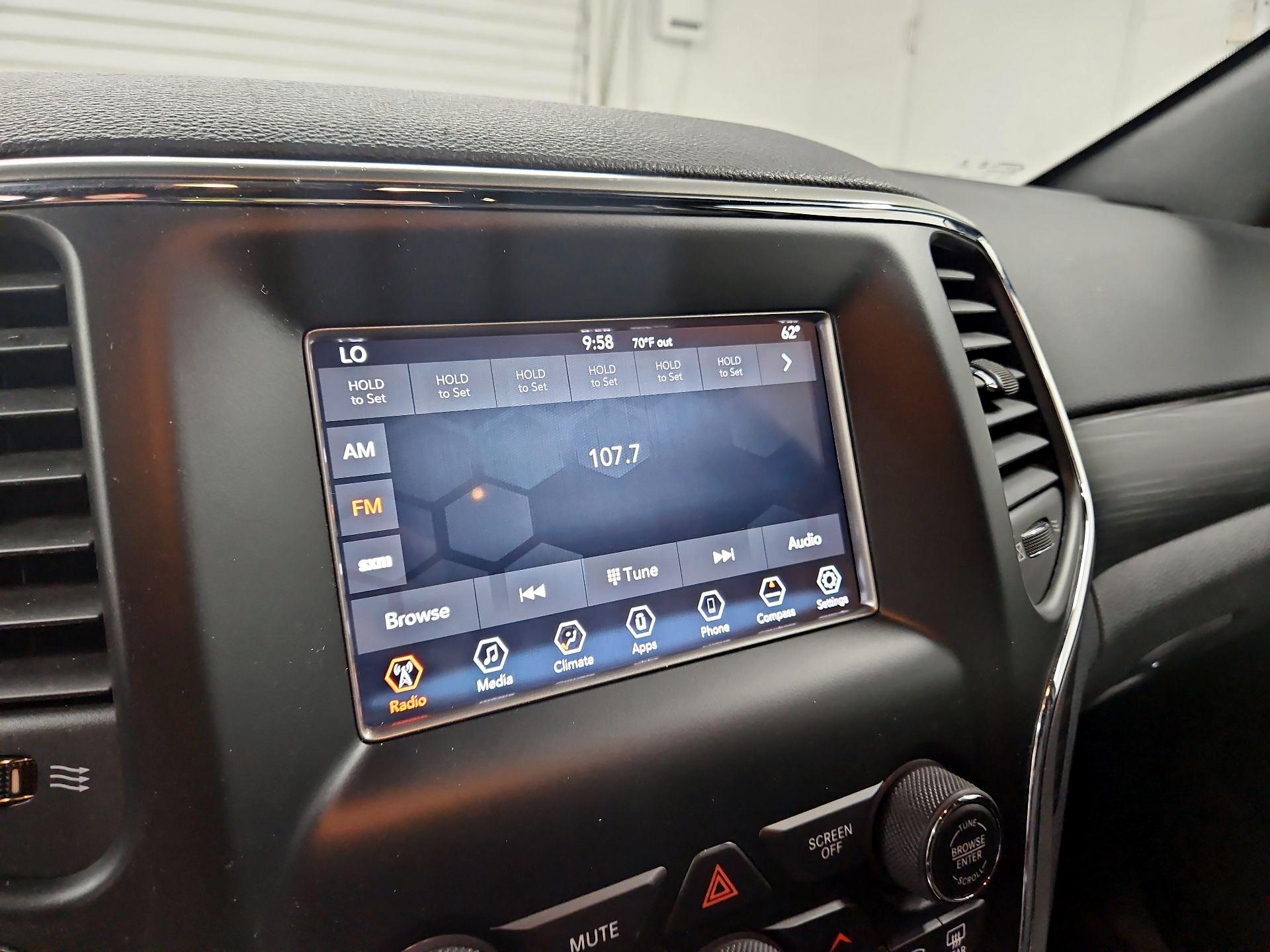 Thumbnail: 2020 Jeep Grand Cherokee - 15