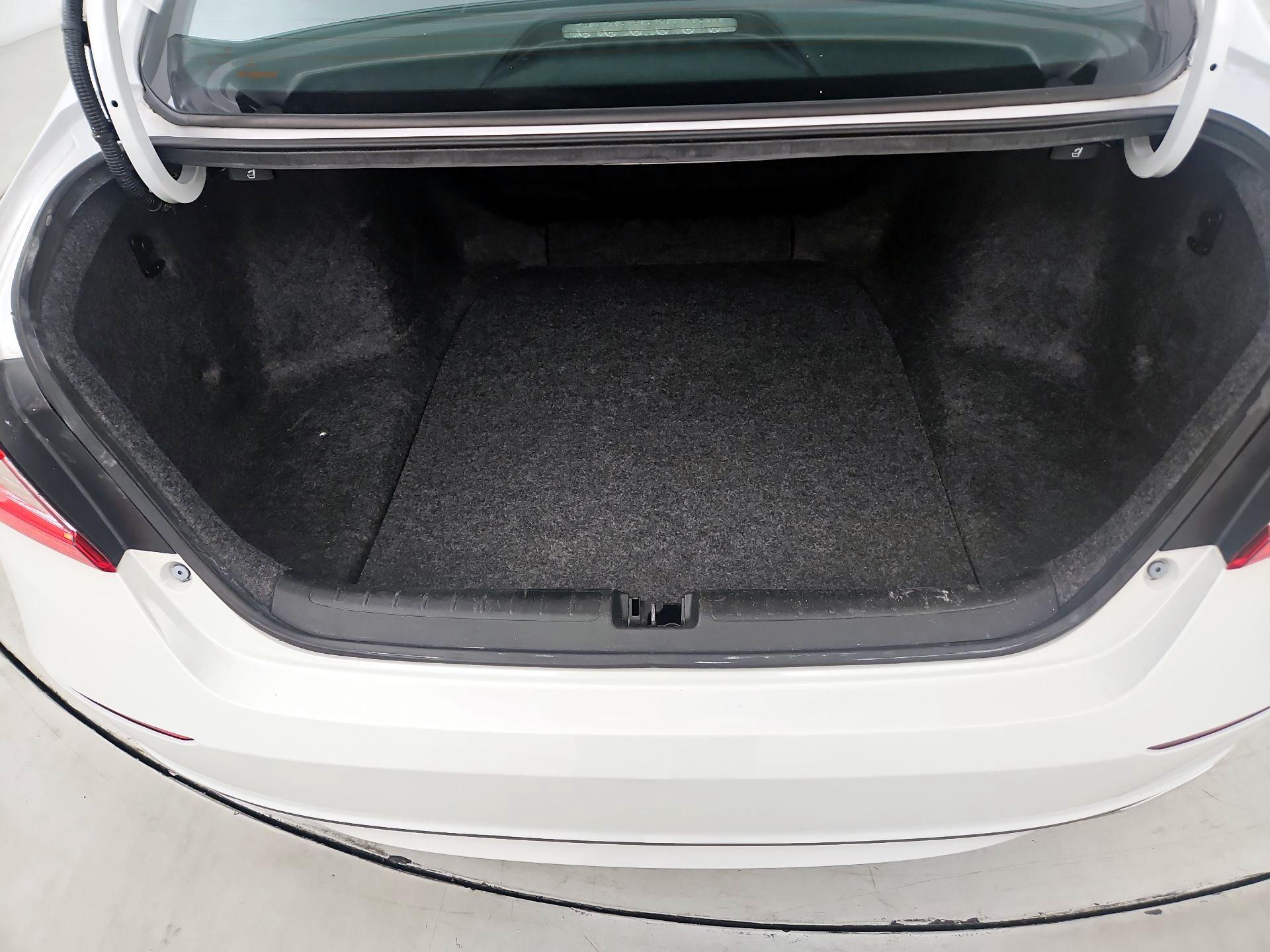 Thumbnail: 2019 Honda Accord - 18