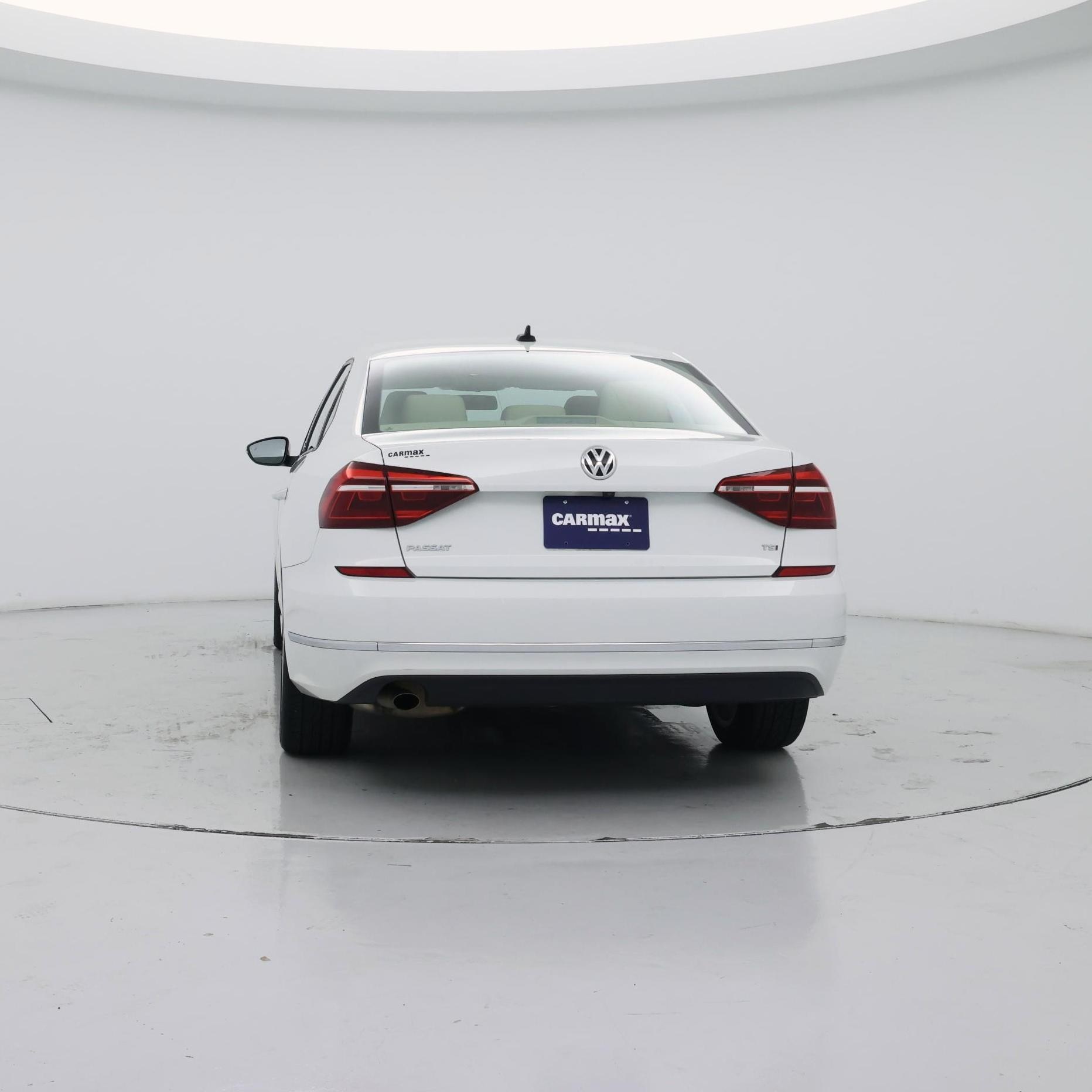 Thumbnail: 2019 Volkswagen Passat - 6
