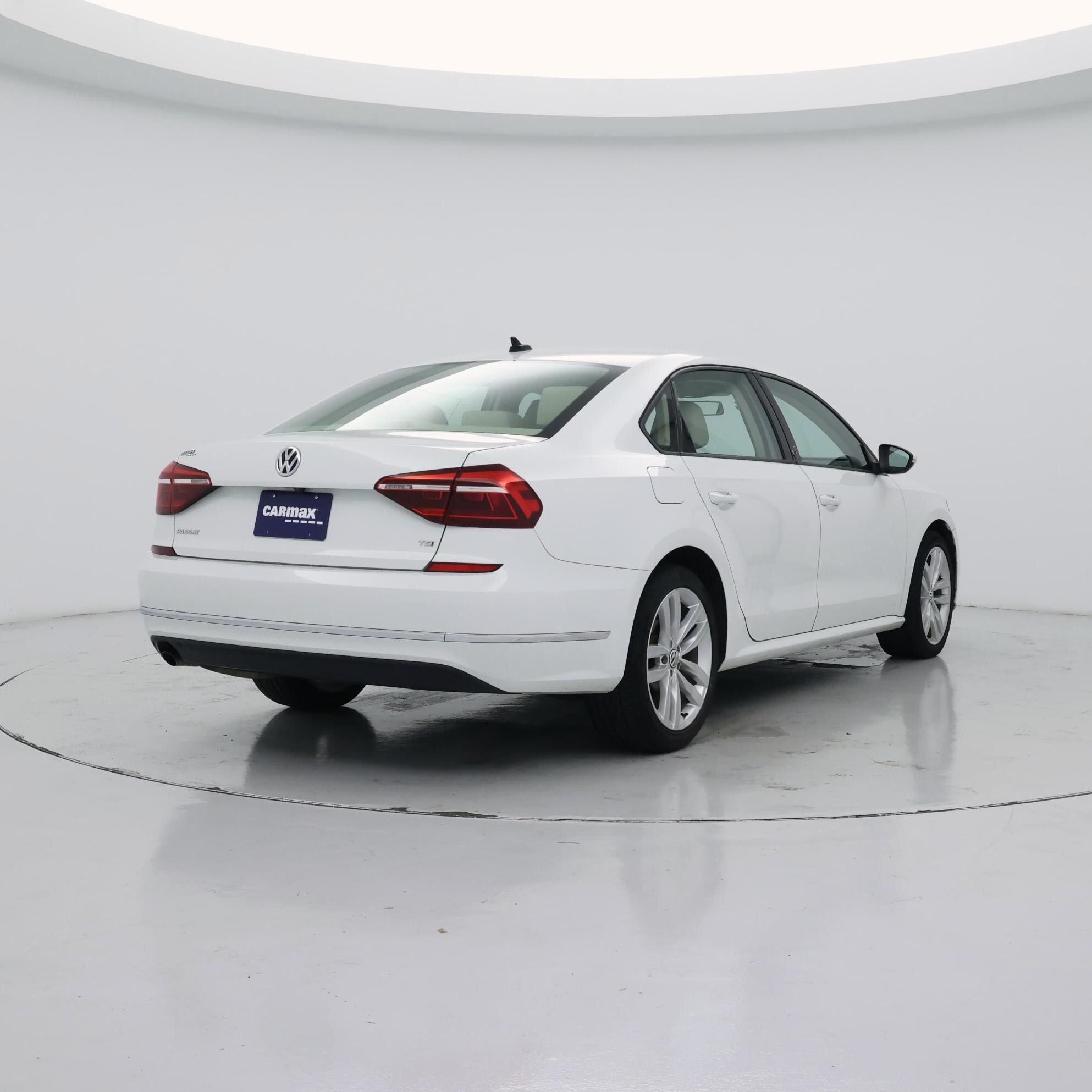 Thumbnail: 2019 Volkswagen Passat - 8