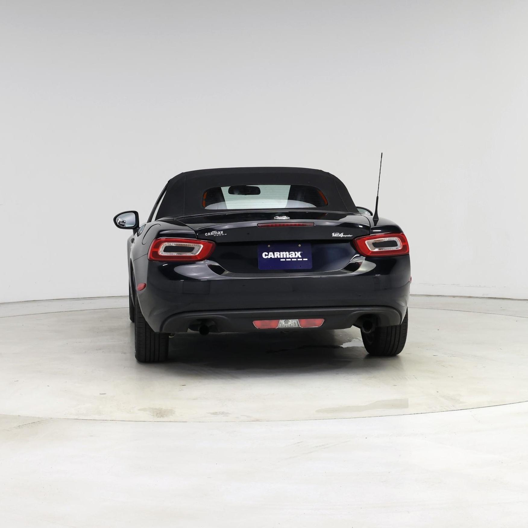 Thumbnail: 2017 Fiat 124 Spider - 6