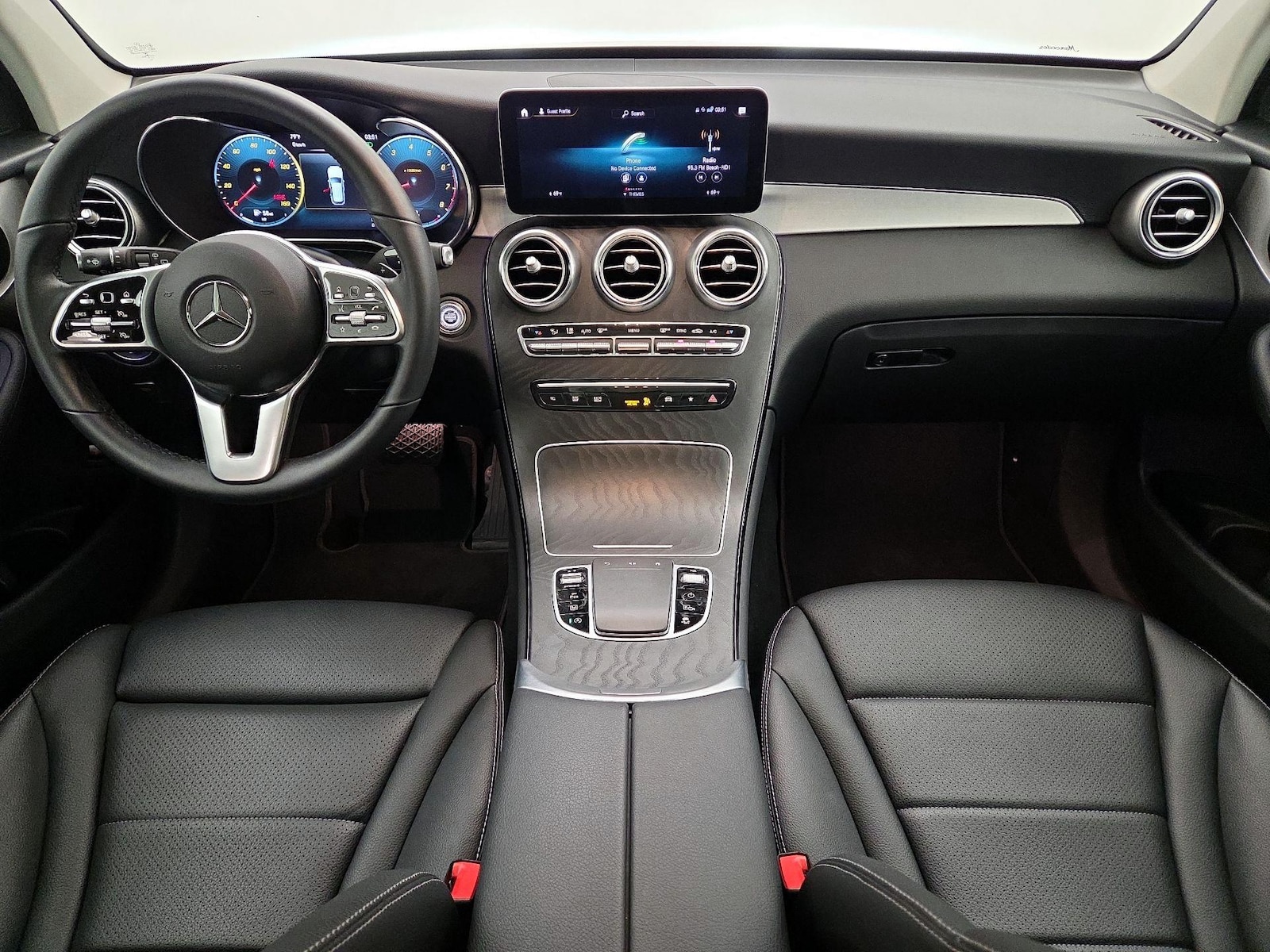 2022 Mercedes-Benz GLC GLC300 - Photo 10