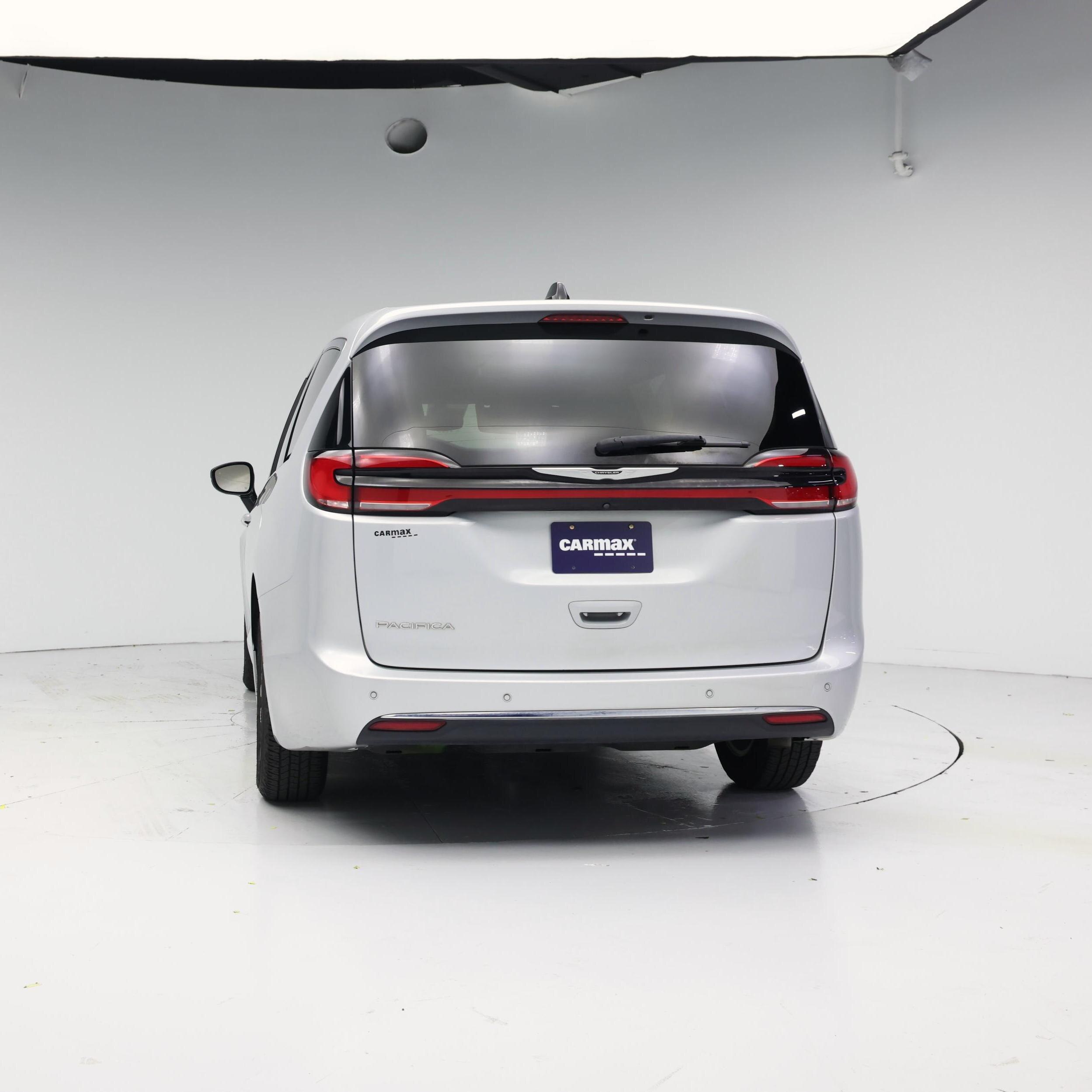 Thumbnail: 2024 Chrysler Pacifica - 6