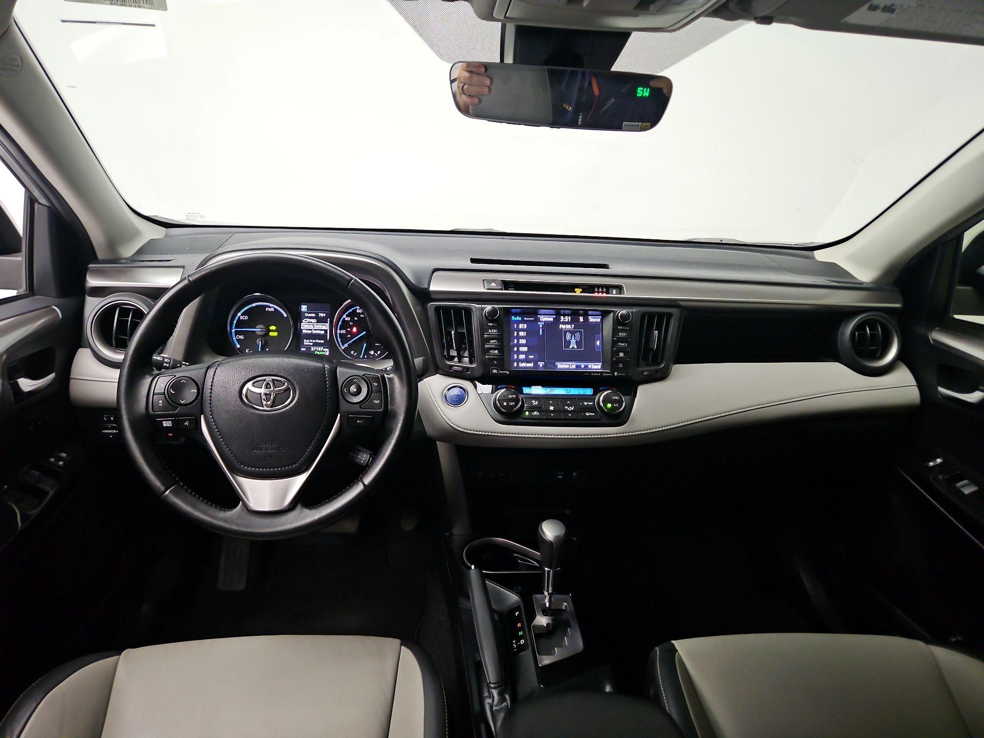 Thumbnail: 2017 Toyota RAV4 - 9