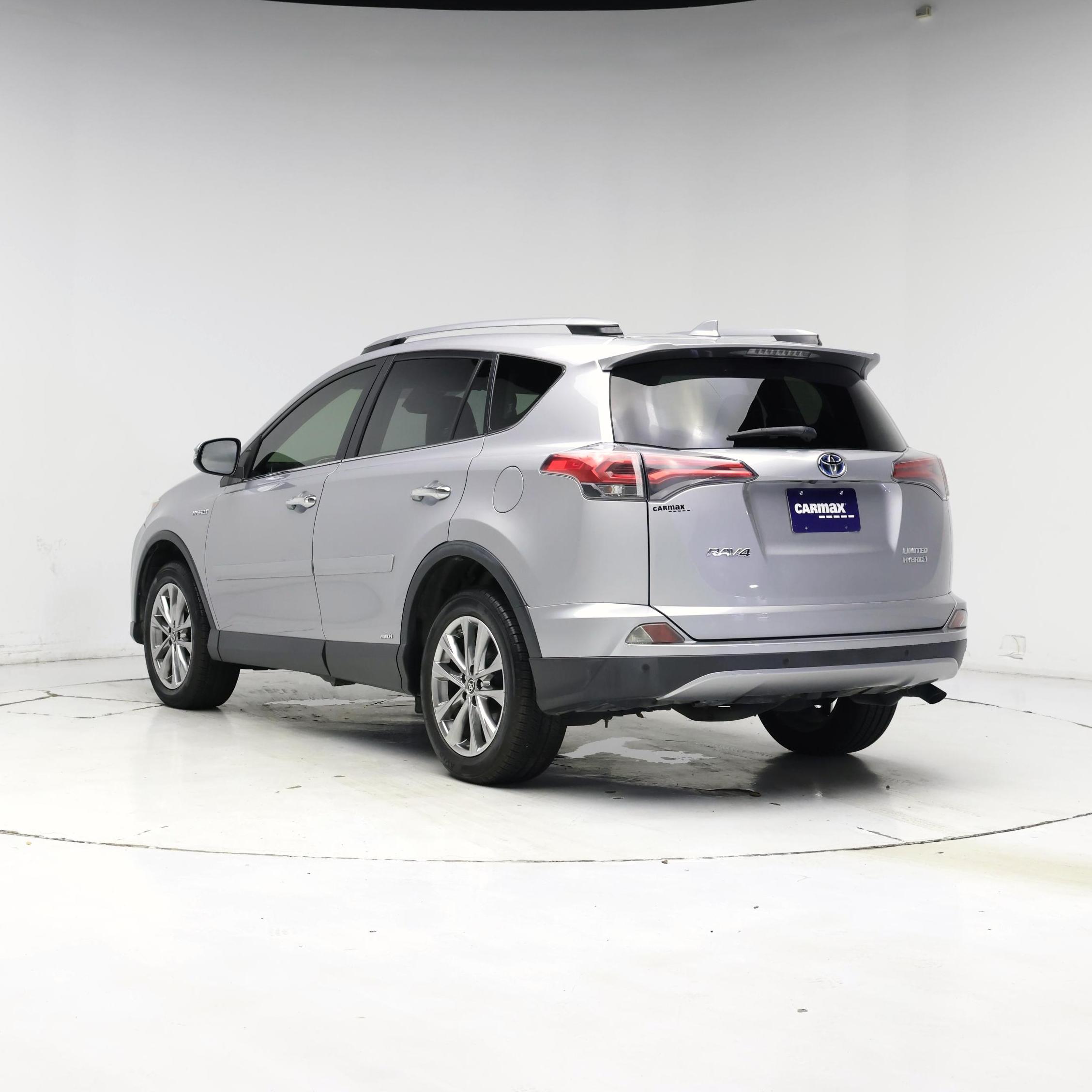 Thumbnail: 2017 Toyota RAV4 - 2