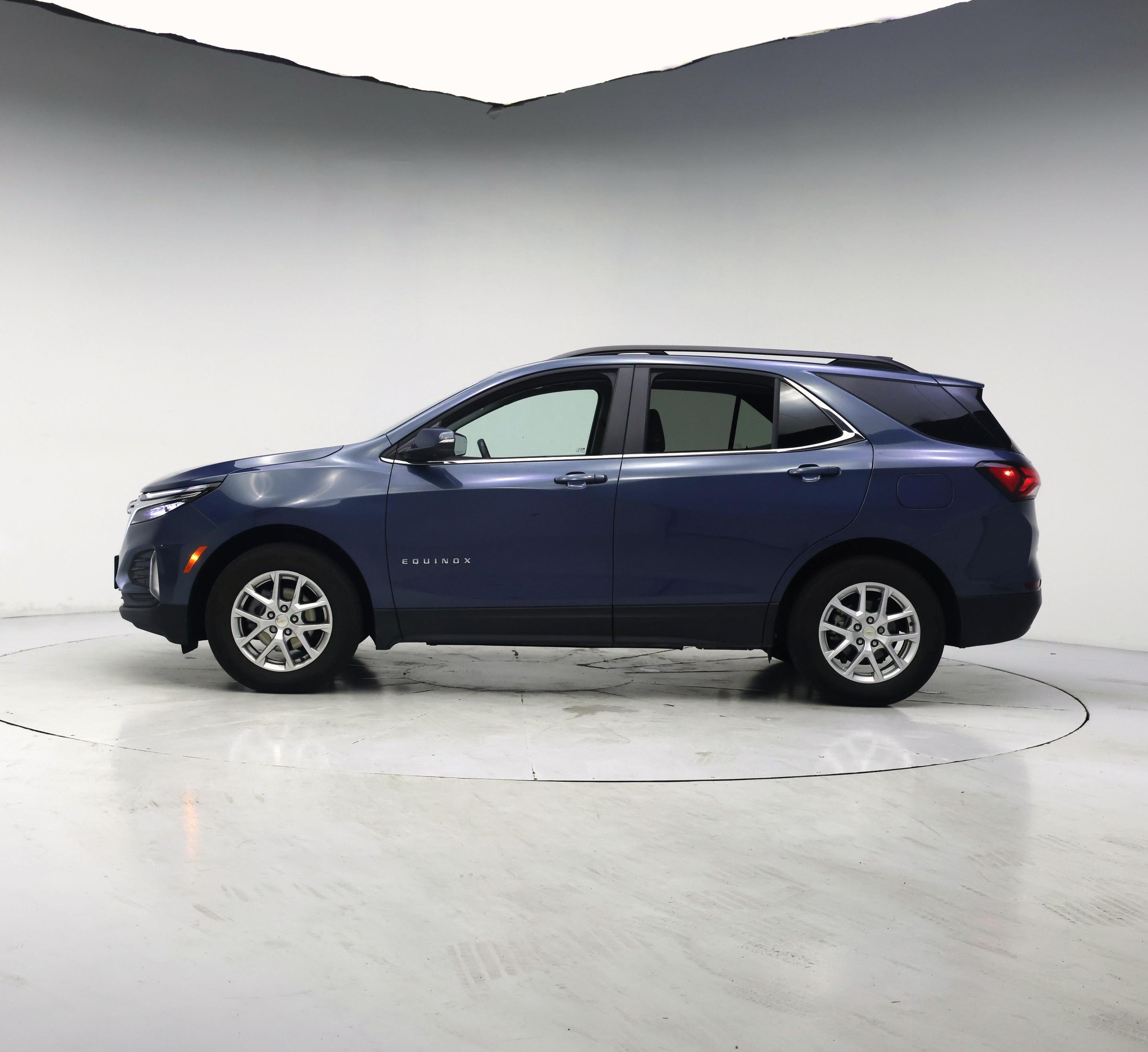 Thumbnail: 2024 Chevrolet Equinox - 3