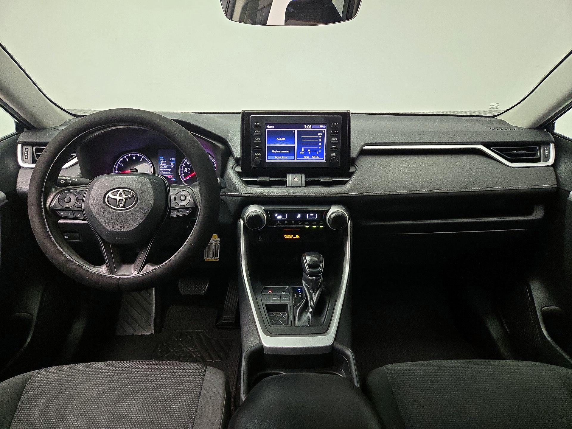 Thumbnail: 2019 Toyota RAV4 - 9