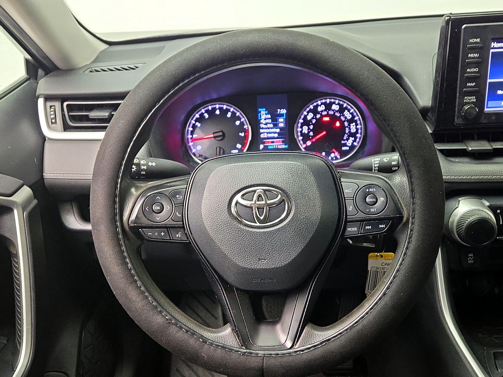 Thumbnail: 2019 Toyota RAV4 - 10