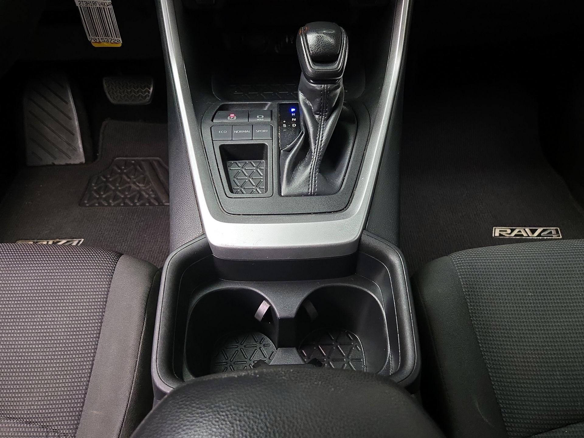 Thumbnail: 2019 Toyota RAV4 - 17