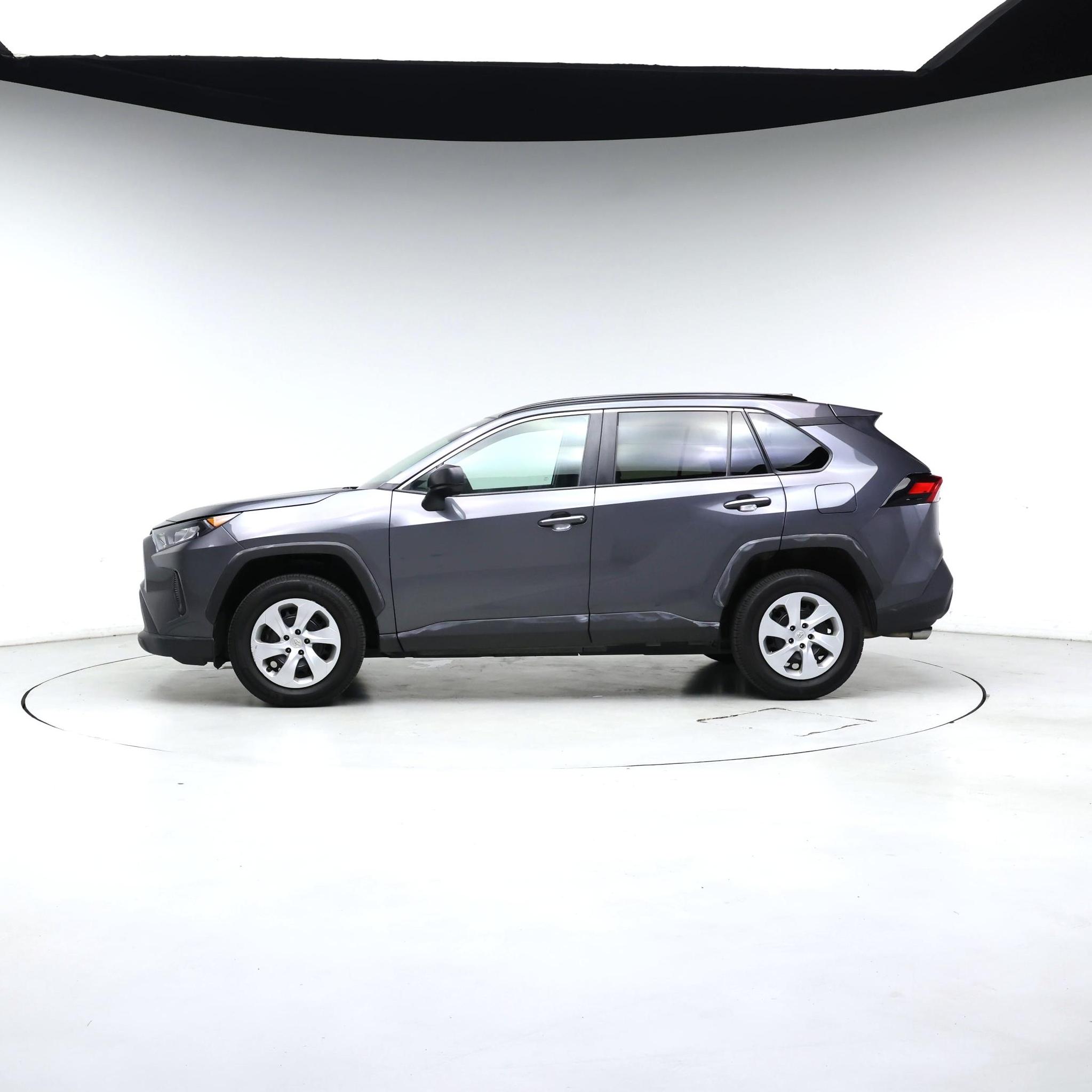 Thumbnail: 2019 Toyota RAV4 - 3
