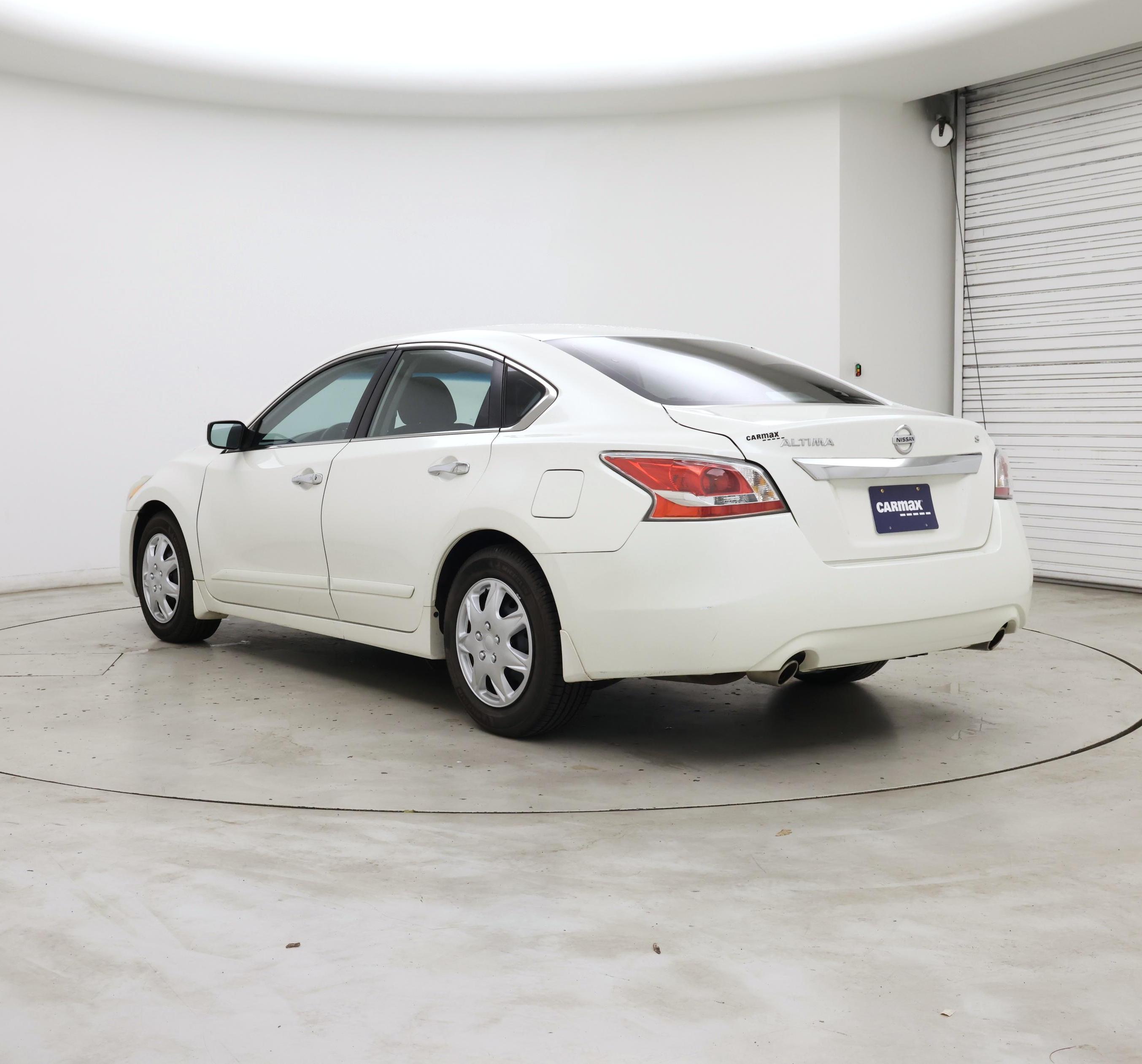 Thumbnail: 2015 Nissan Altima - 2