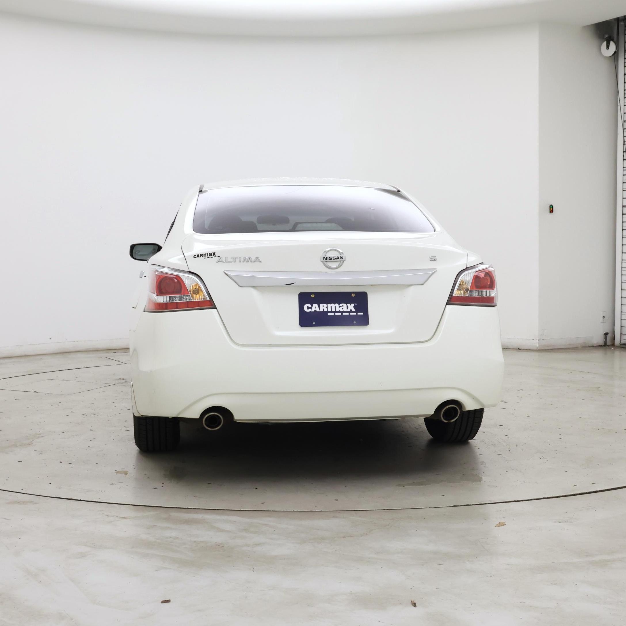 Thumbnail: 2015 Nissan Altima - 6