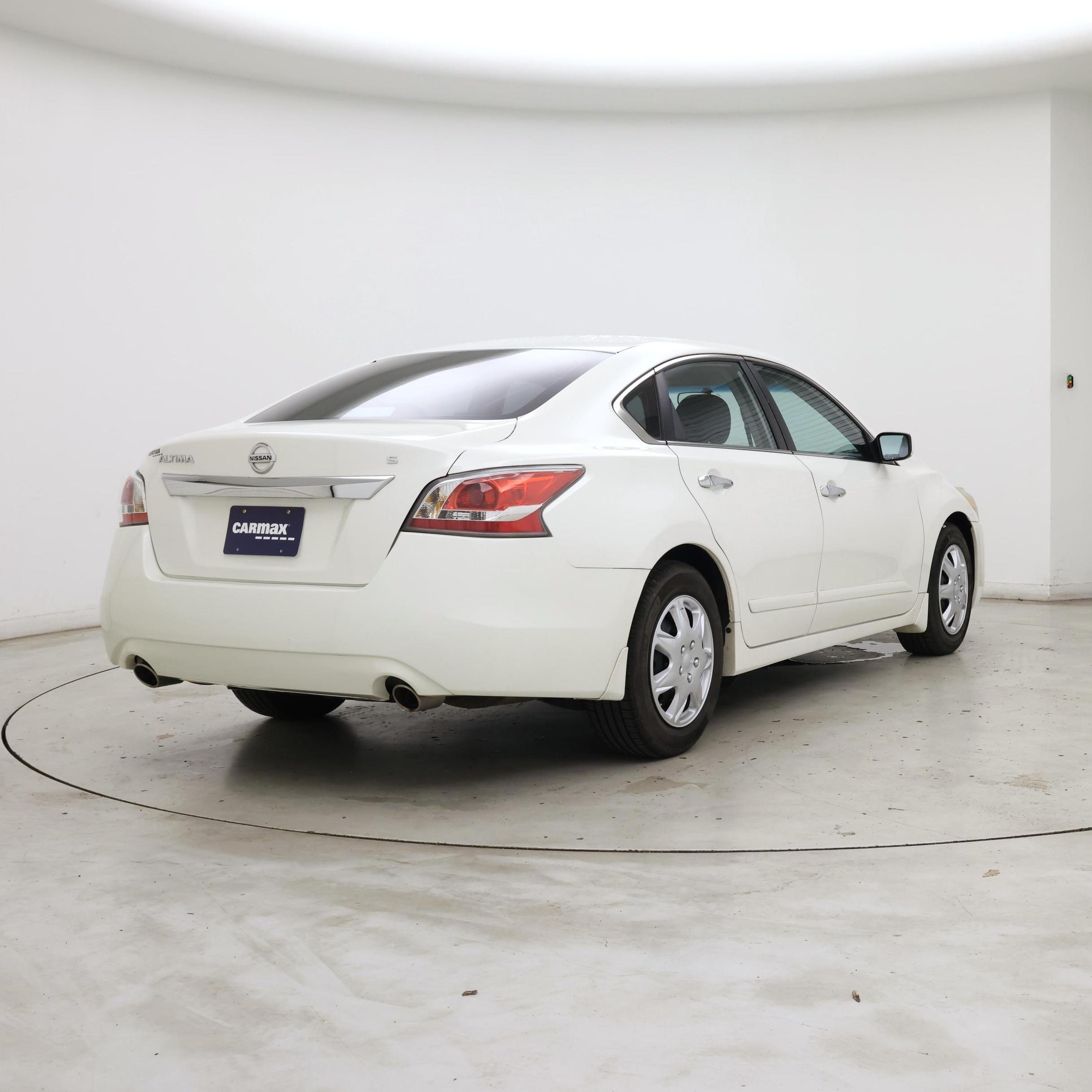 Thumbnail: 2015 Nissan Altima - 8