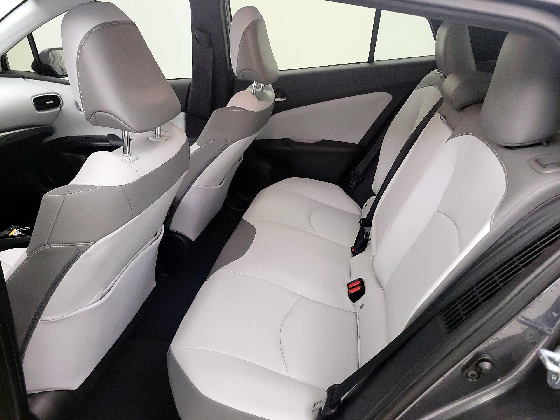 Thumbnail: 2021 Toyota Prius Prime - 18