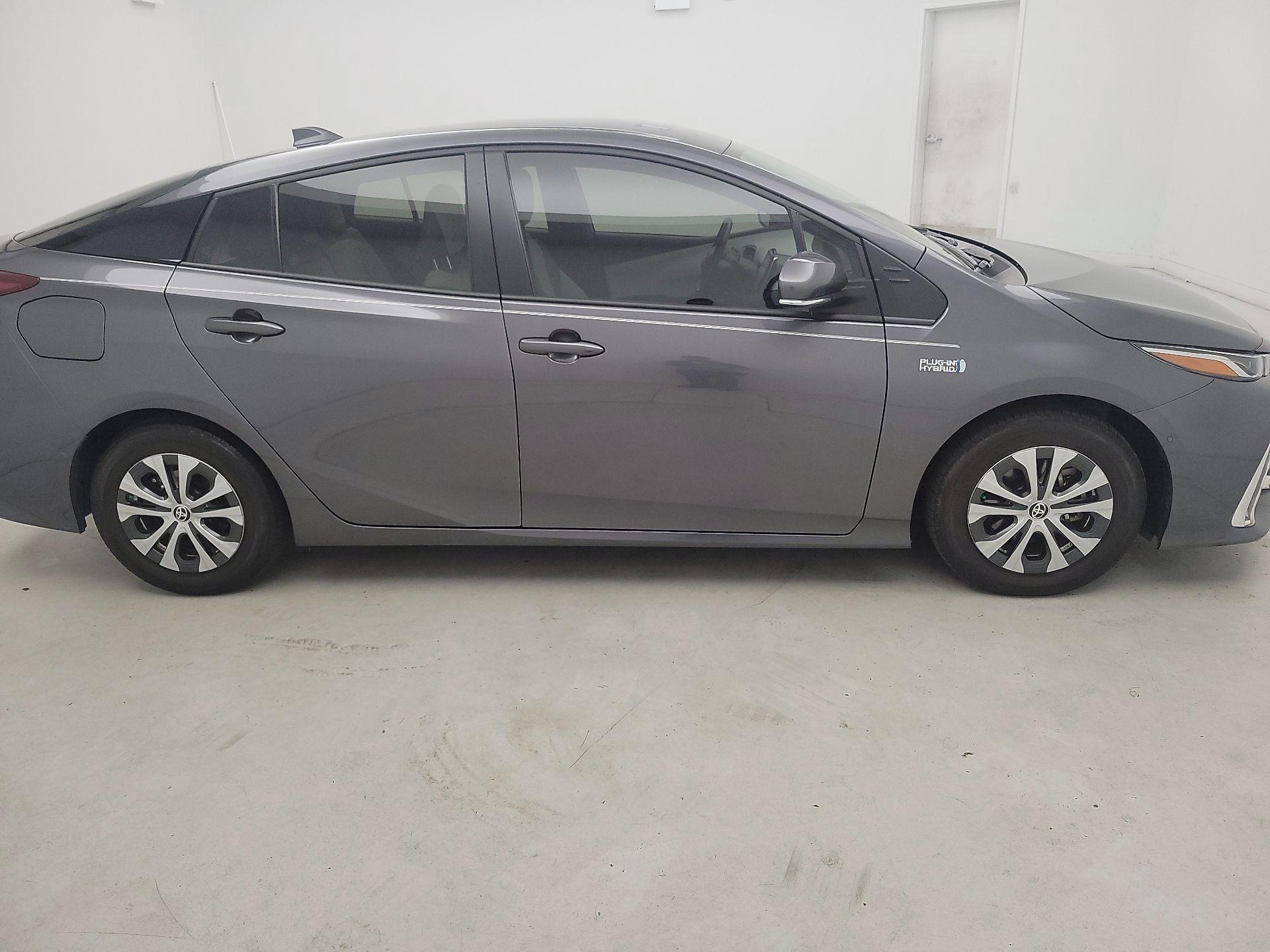 Thumbnail: 2021 Toyota Prius Prime - 4