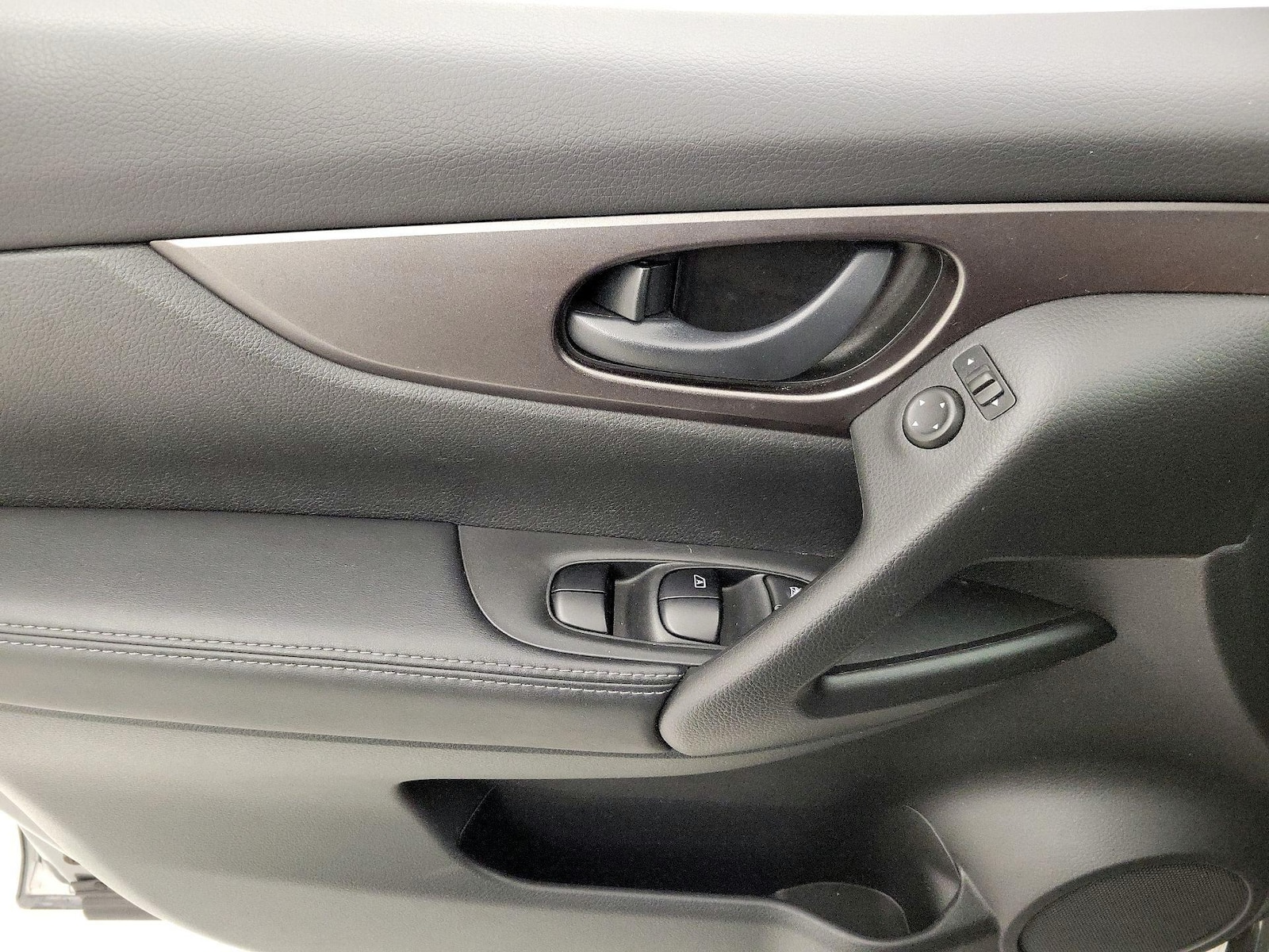 2017 Nissan Rogue Sport S - Photo 13