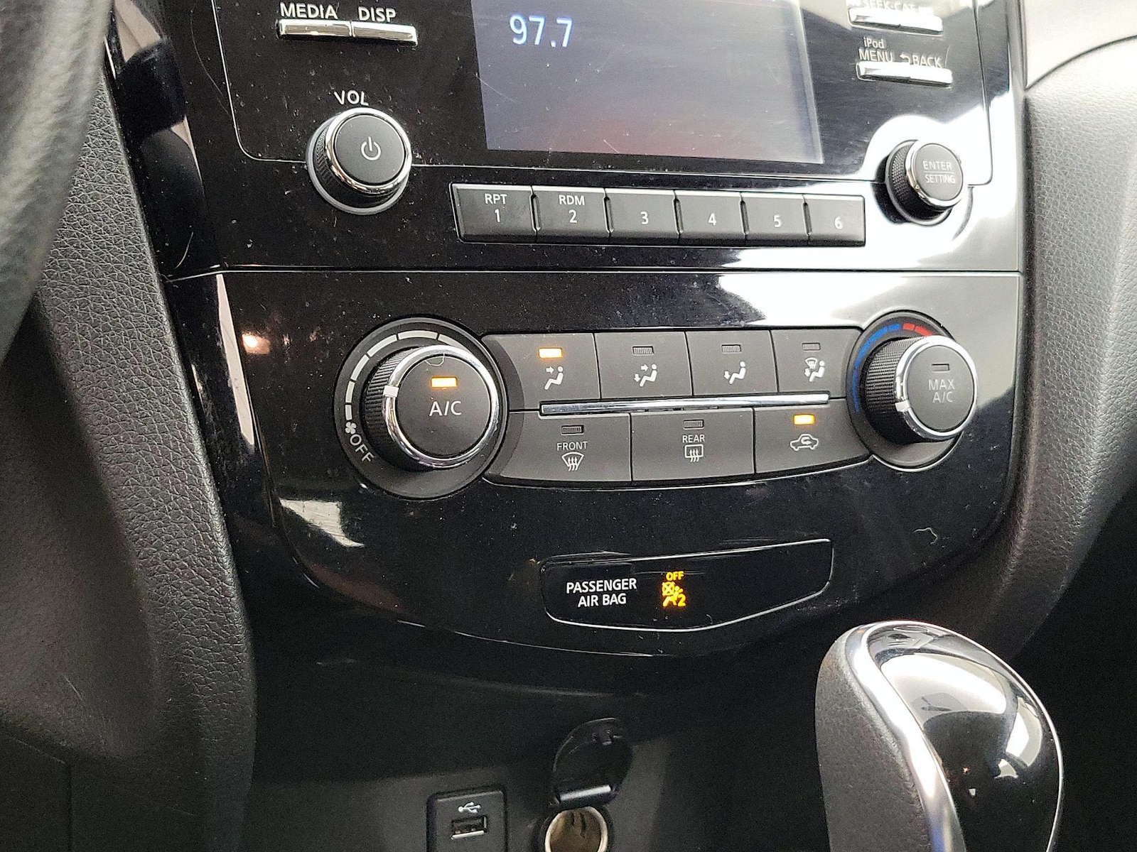2017 Nissan Rogue Sport S - Photo 17