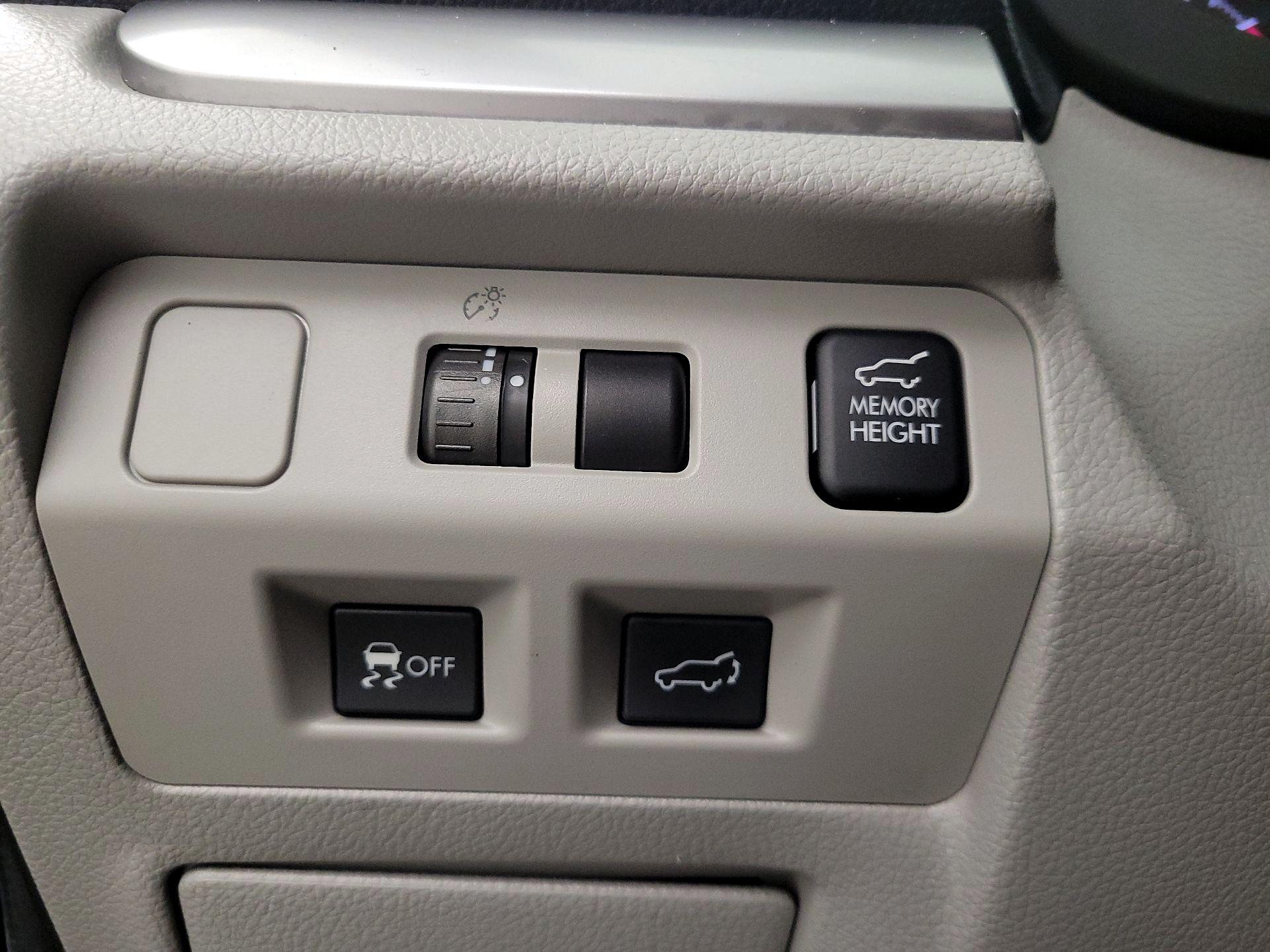 Thumbnail: 2015 Subaru Forester - 13