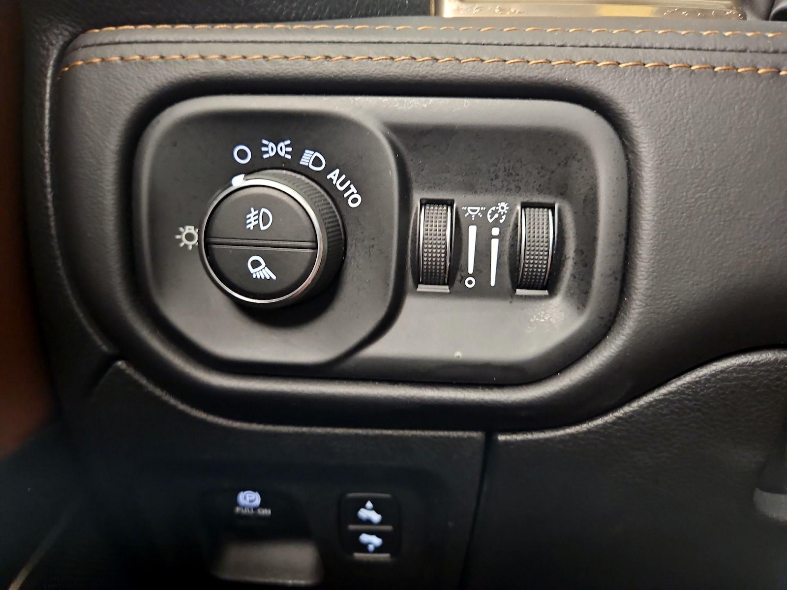 2023 RAM Ram 1500 Pickup Longhorn - Photo 14